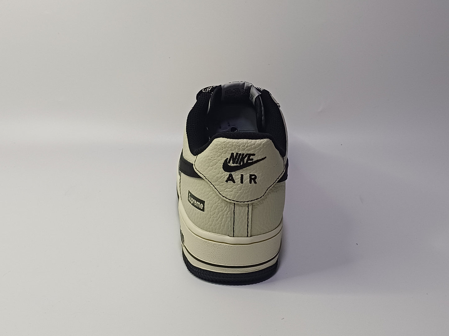 For One Supreme Beige Negro