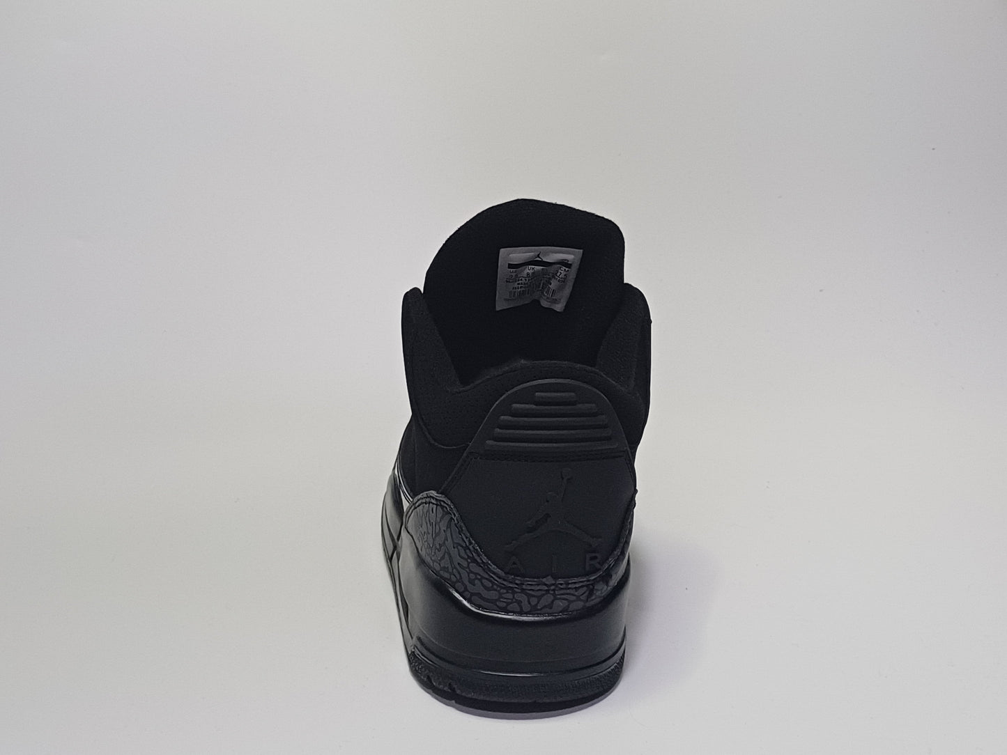 Jordan Retro 3 Negra Toda