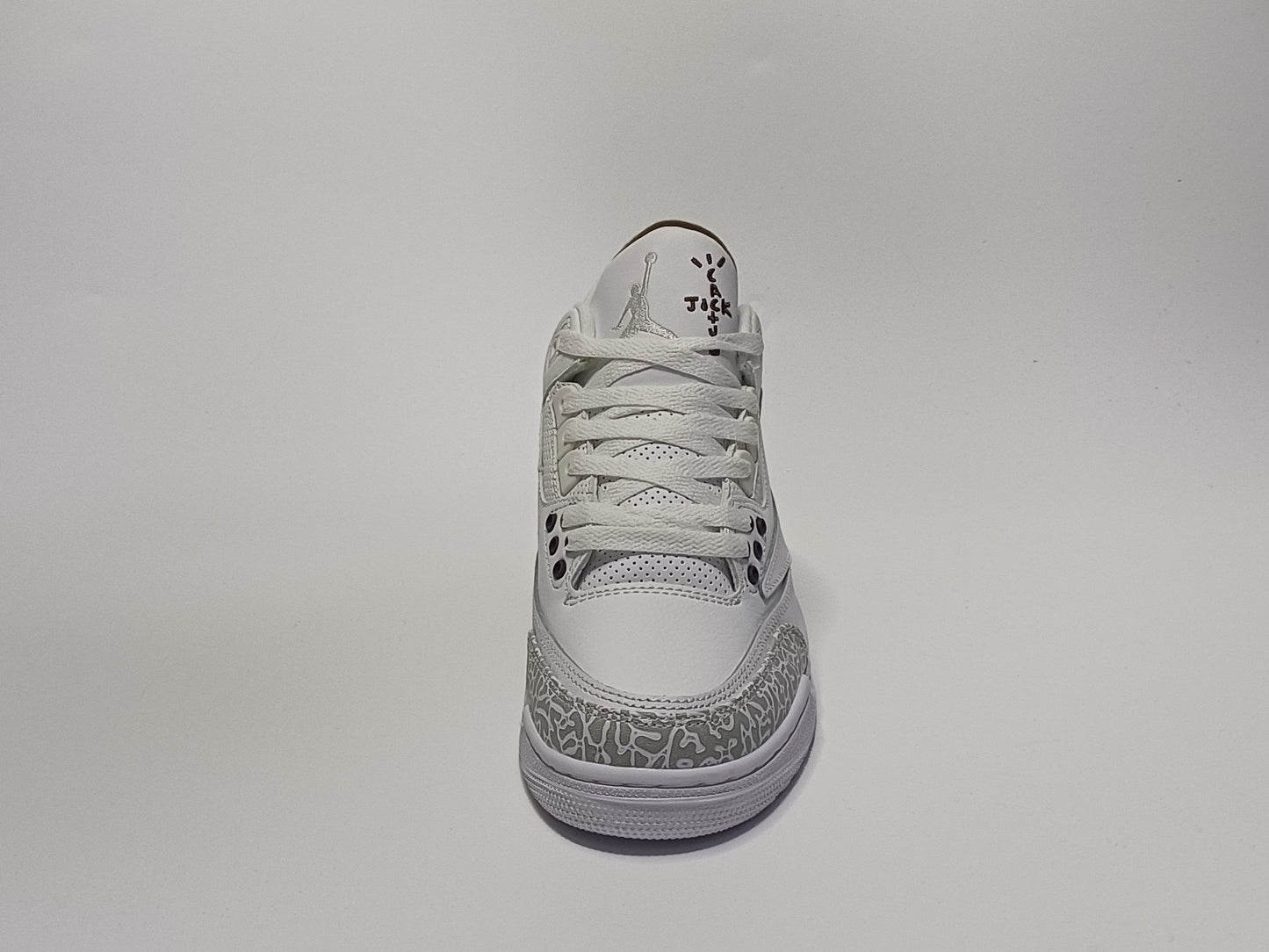 Jordan Retro 3 Travis Blanca Toda
