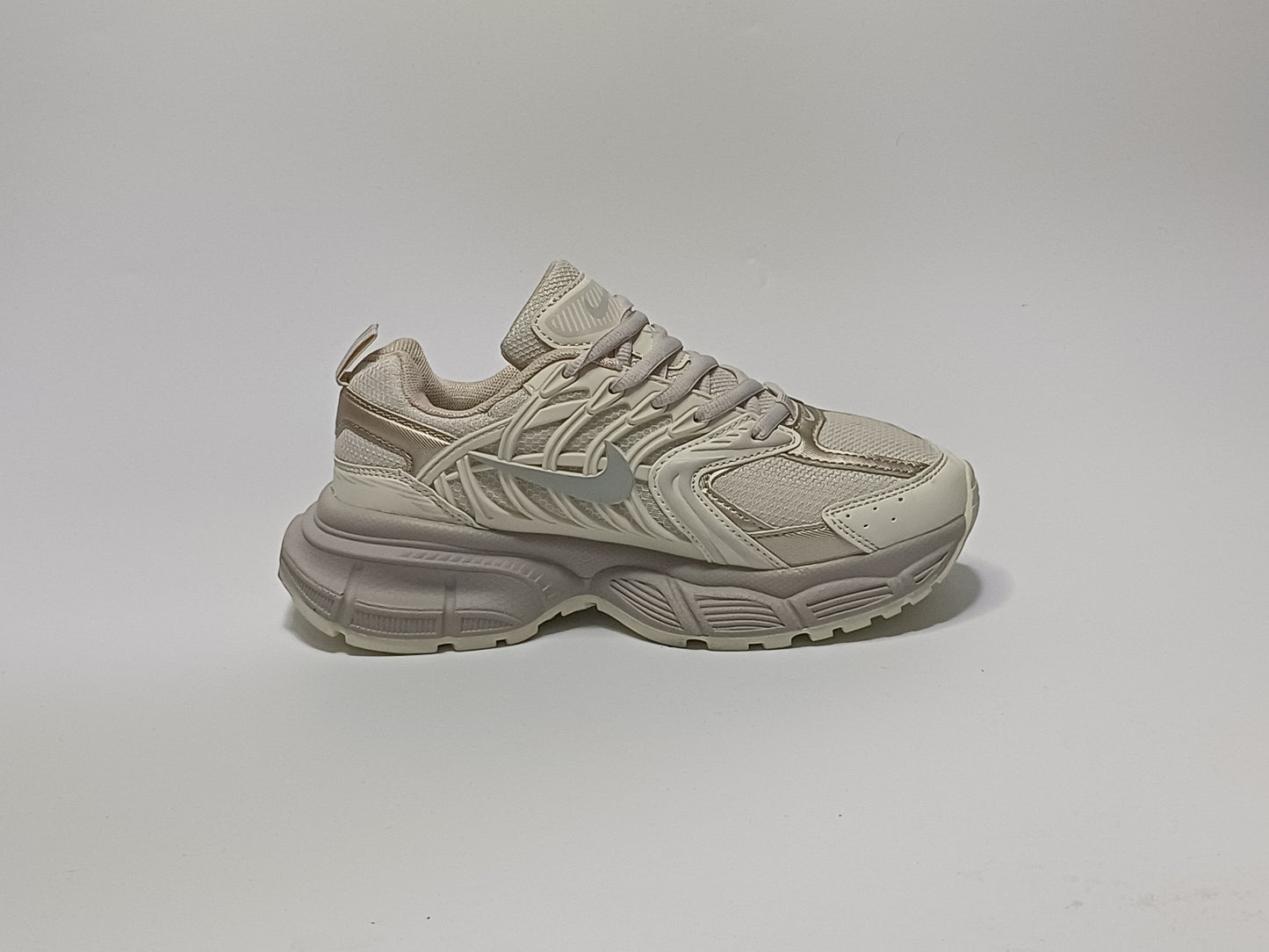 Nike Skate Beige Dorado