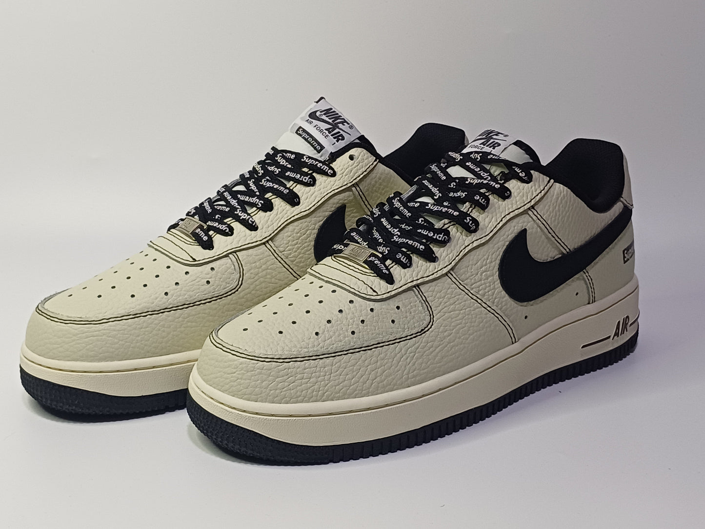 For One Supreme Beige Negro