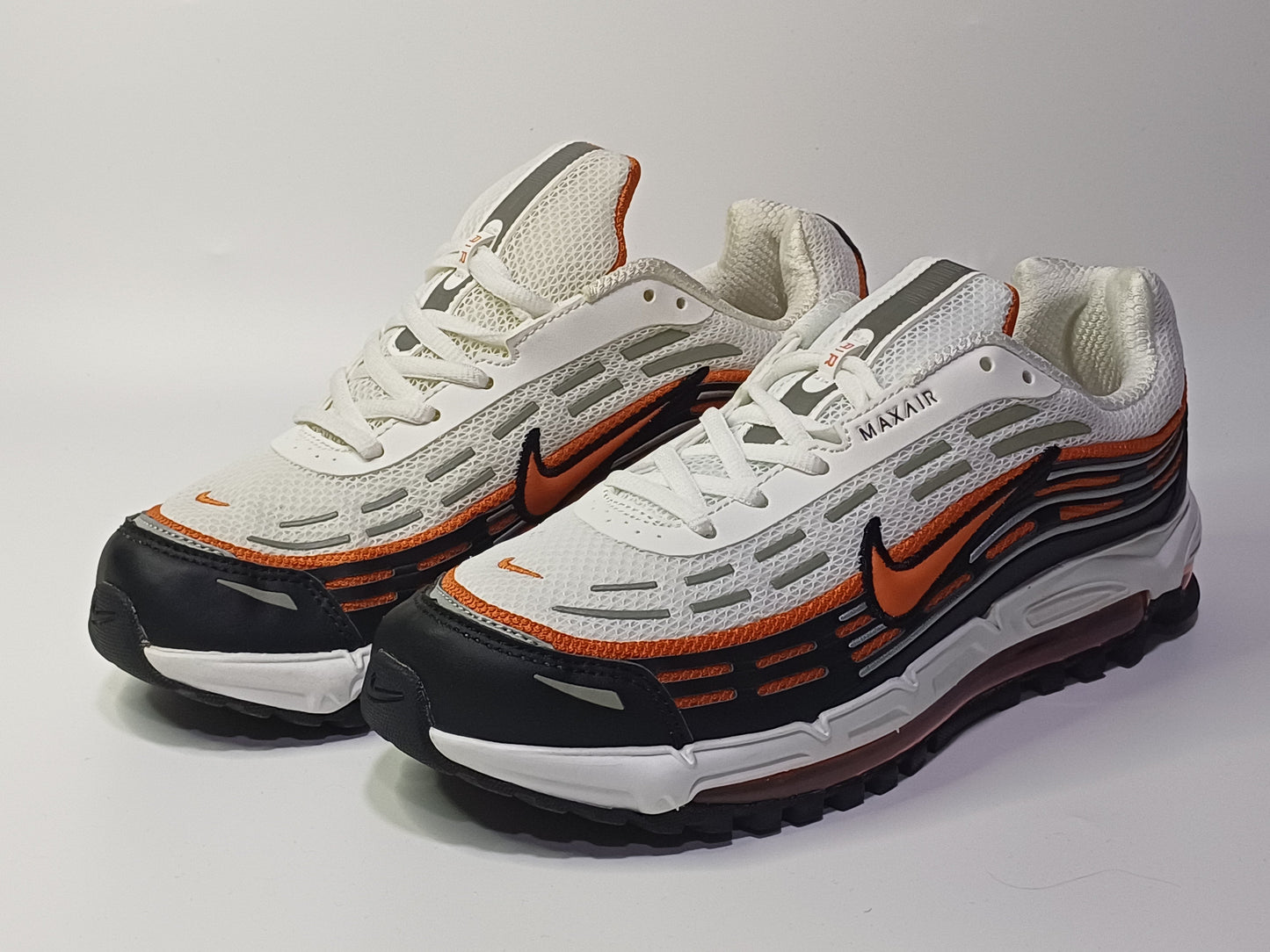 Nike TL Blanco Naranja