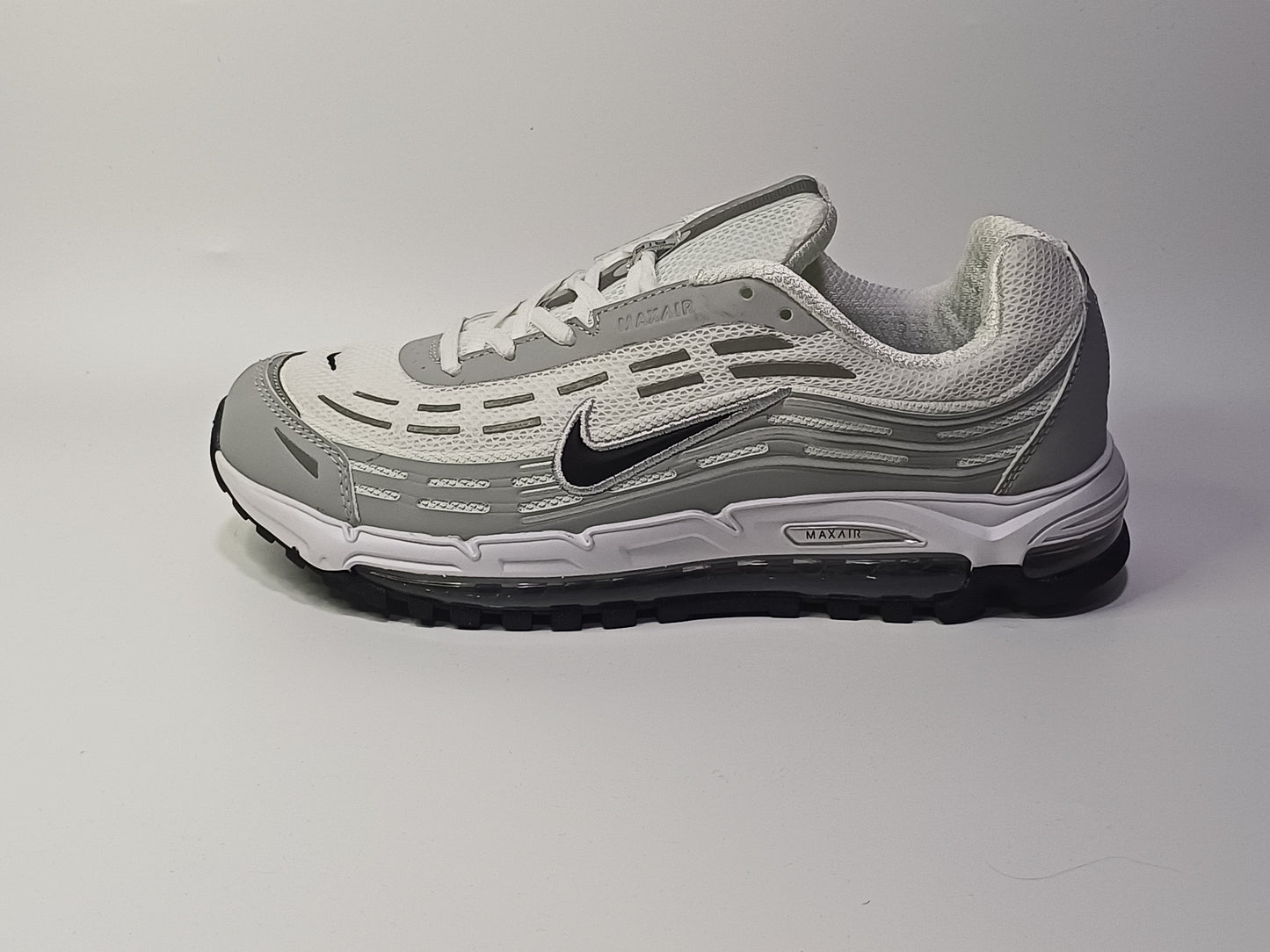 Nike TL Blanco Grist