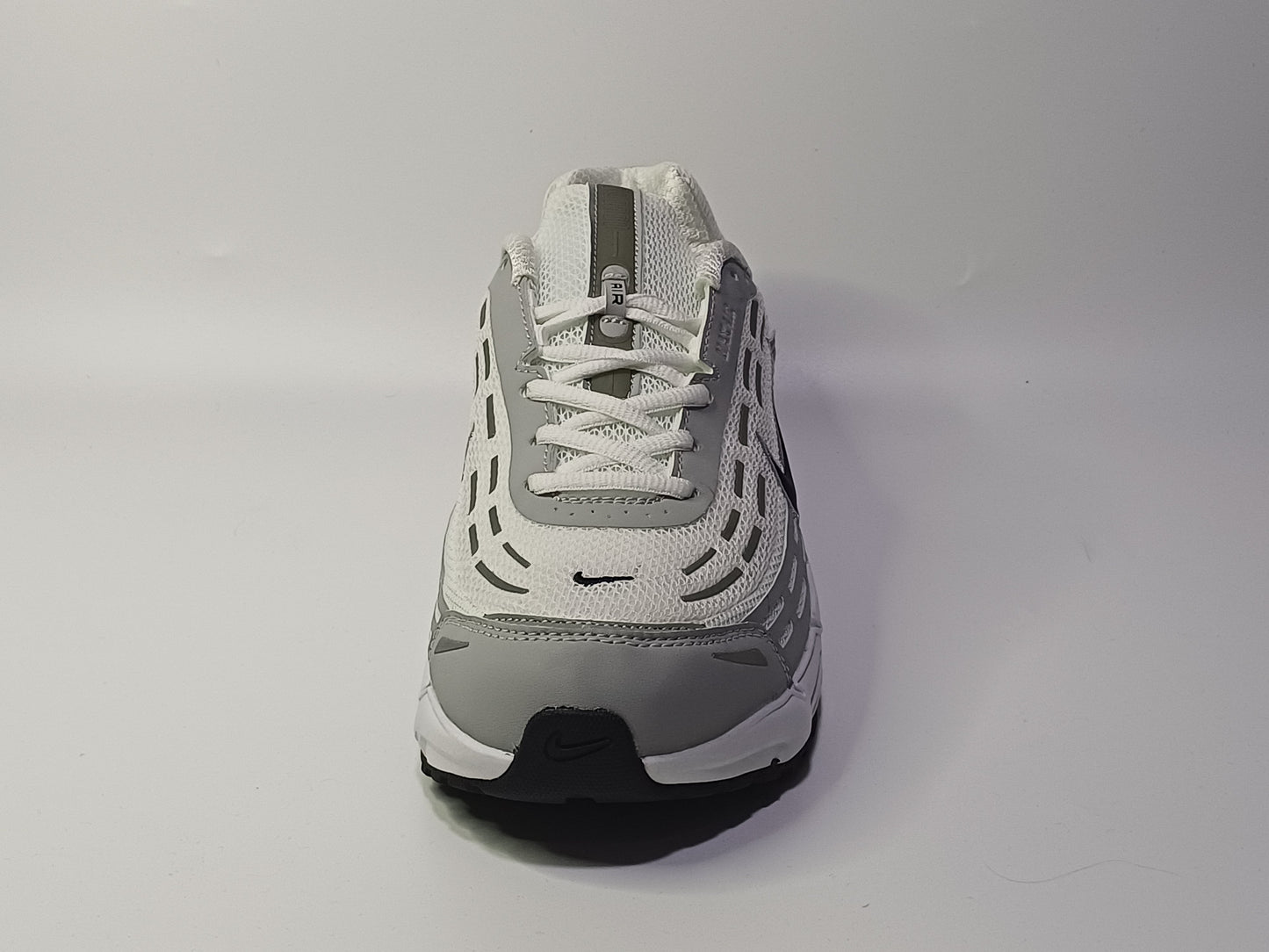 Nike TL Blanco Grist