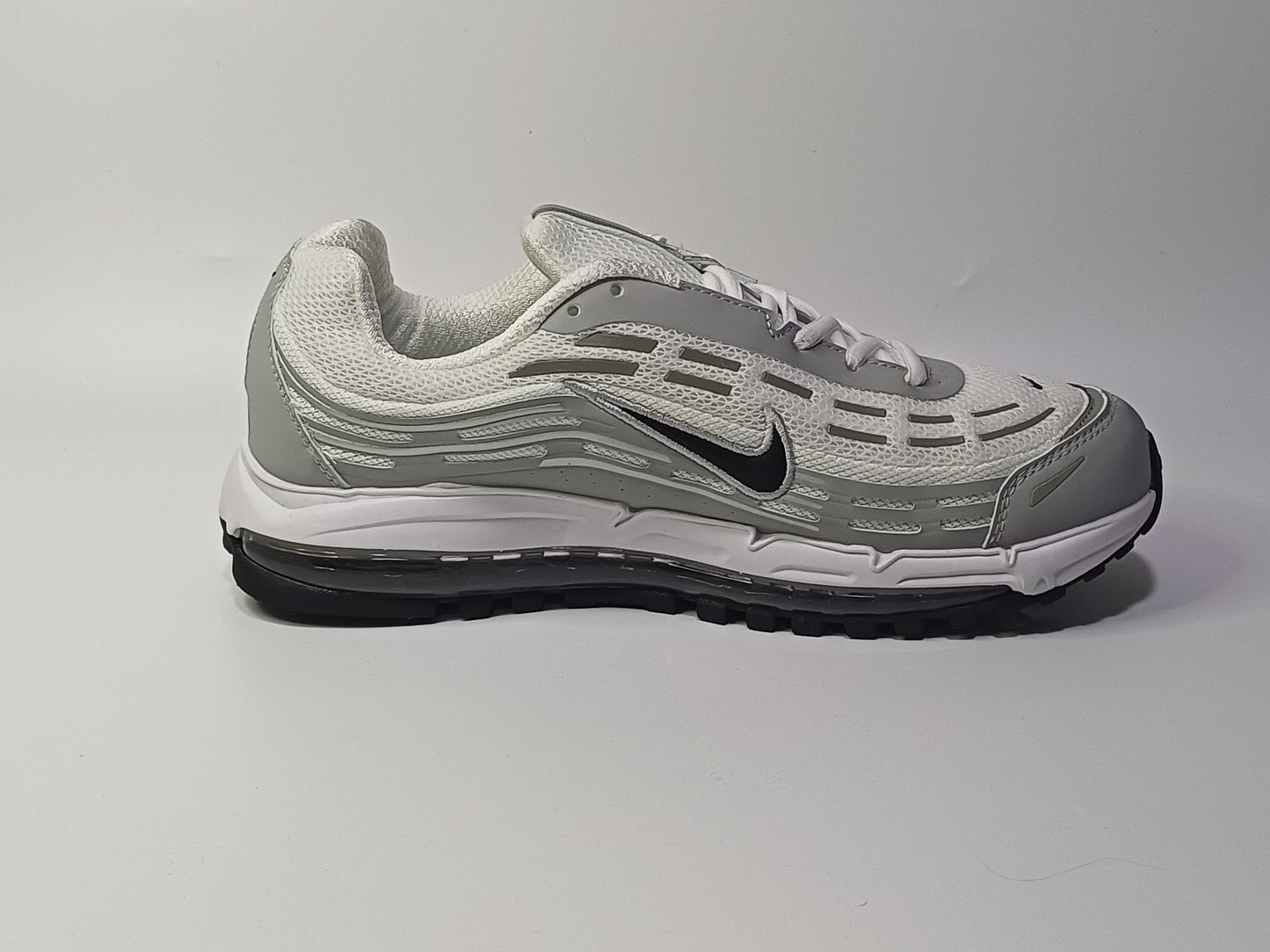 Nike TL Blanco Grist