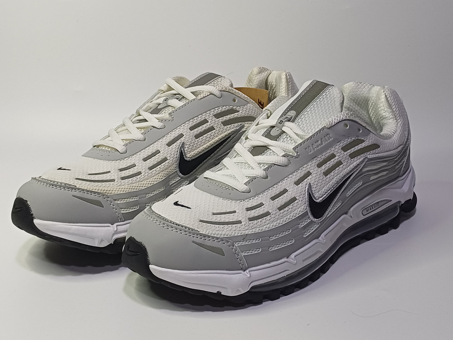 Nike TL Blanco Grist