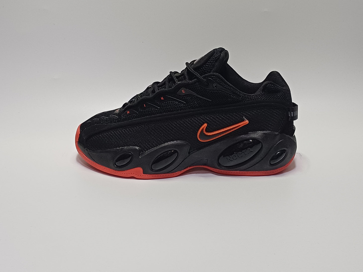 Nike Nocta Negro Suela Roja