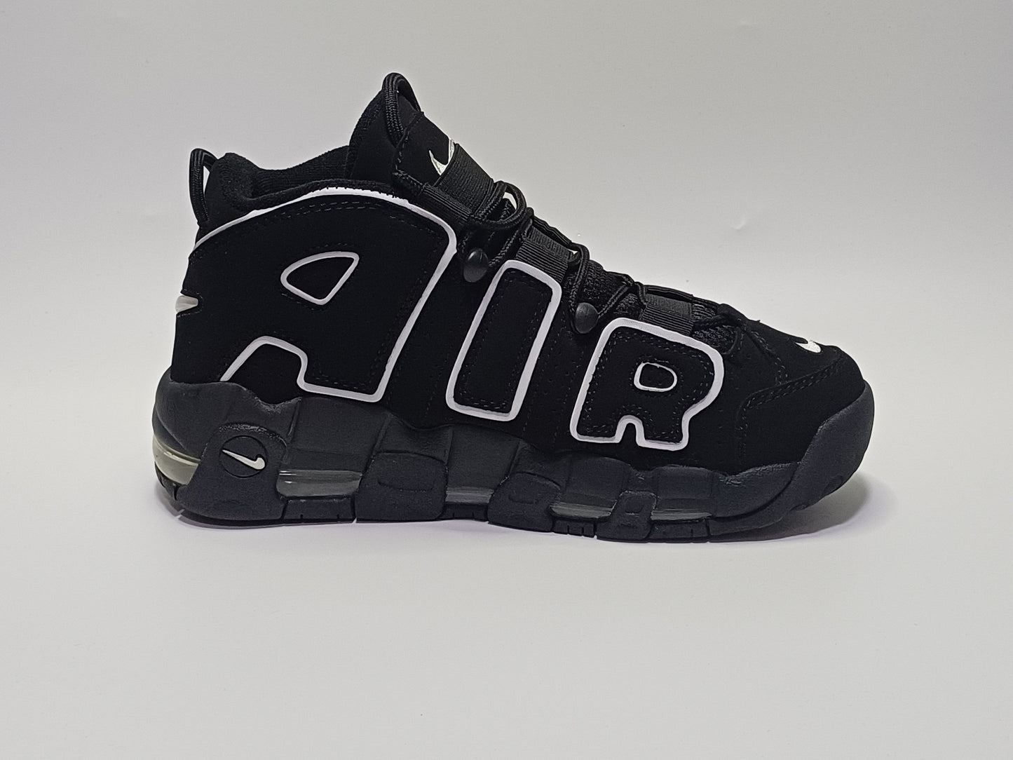 Nike Tempo Negra Blanca