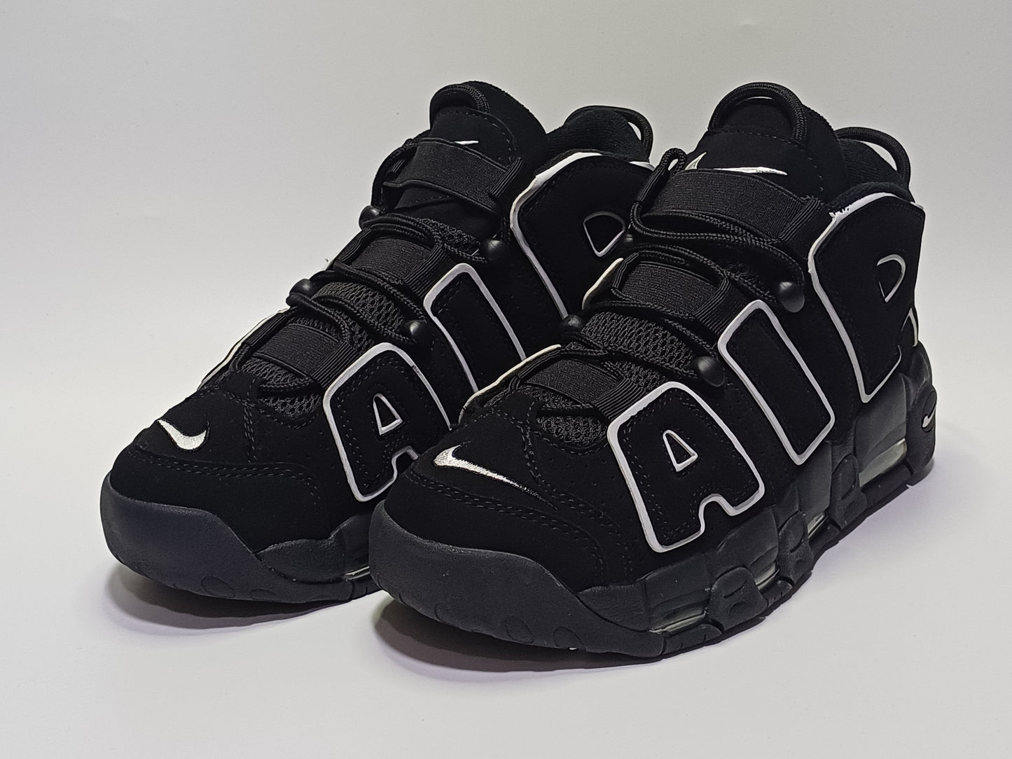 Nike Tempo Negra Blanca