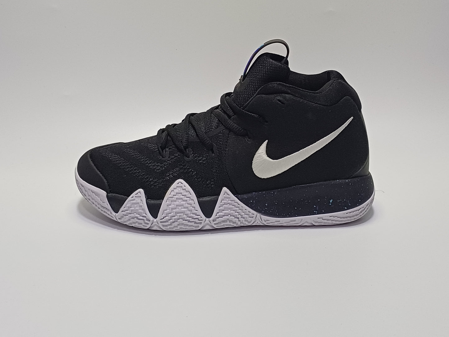 Nike Kyrie 6 Irving Negra Blanca