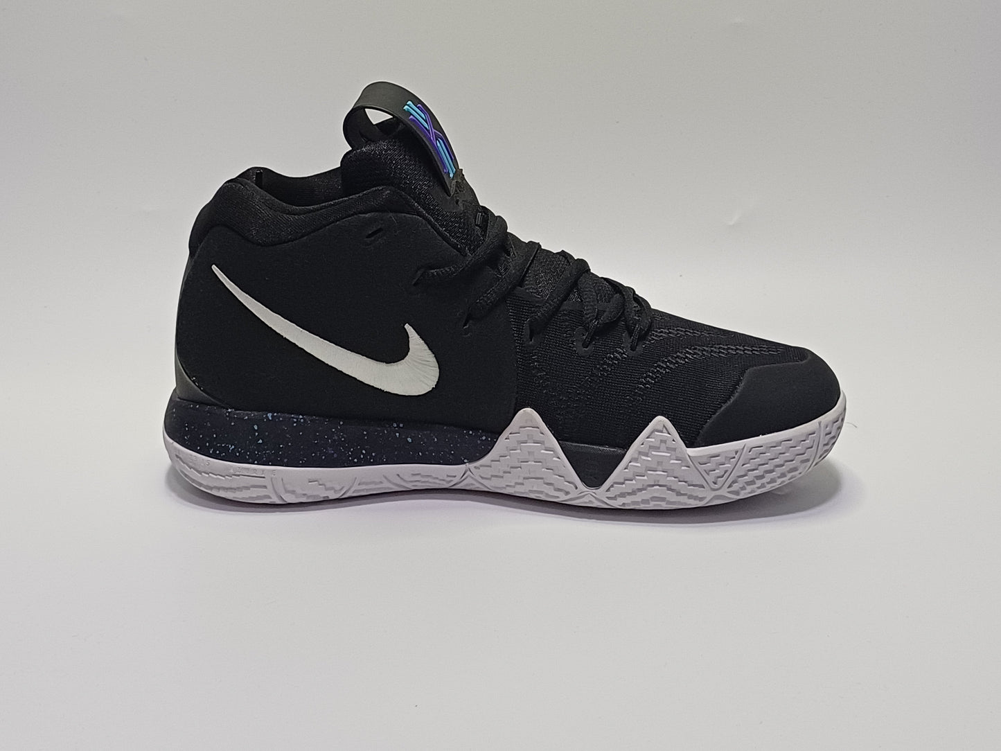 Nike Kyrie 6 Irving Negra Blanca