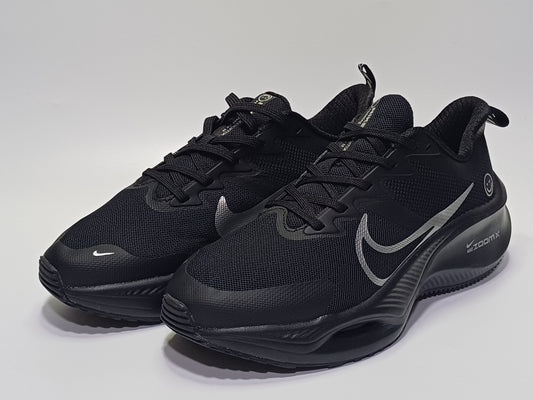 Nike Zomm Happy Negro Plata
