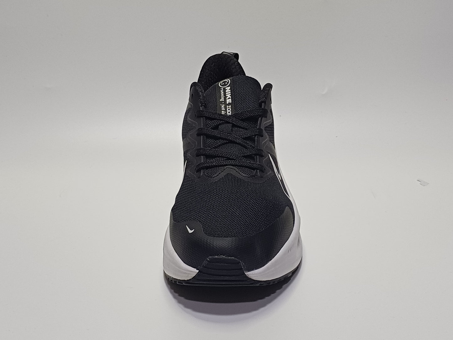 Nike Zomm Happy Negro Blanco