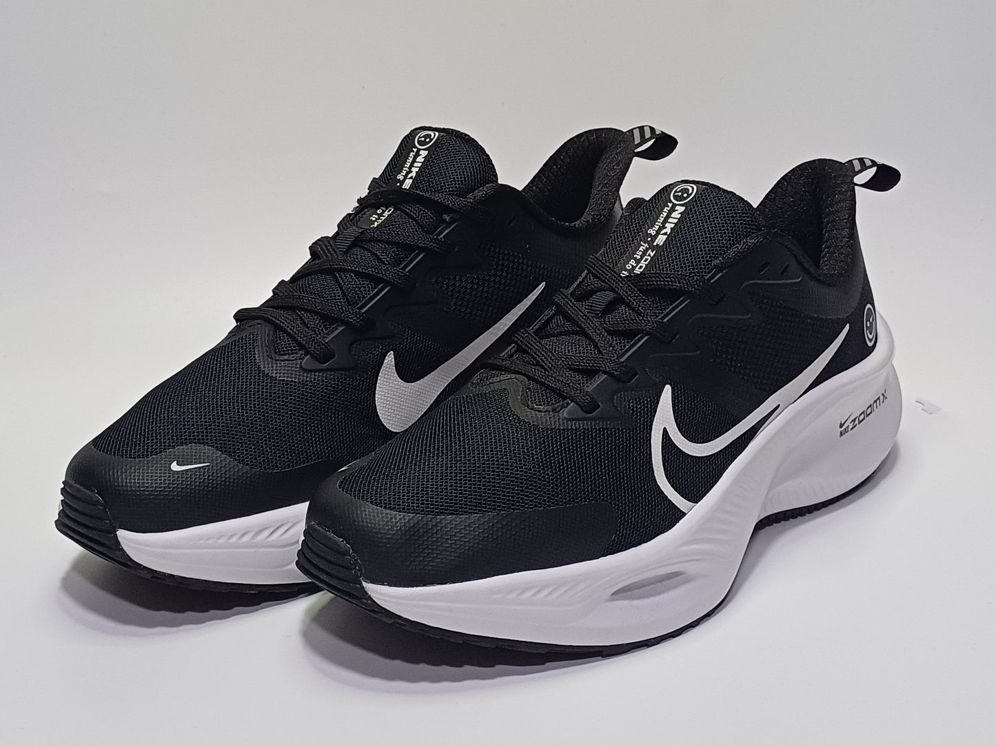 Nike Zomm Happy Negro Blanco