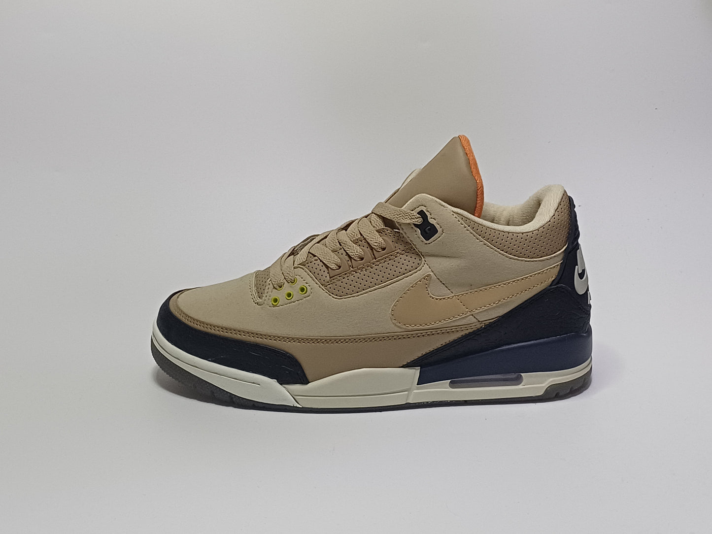 Jordan Retro 3 Beige Negra