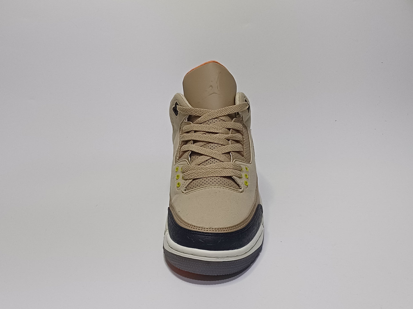 Jordan Retro 3 Beige Negra
