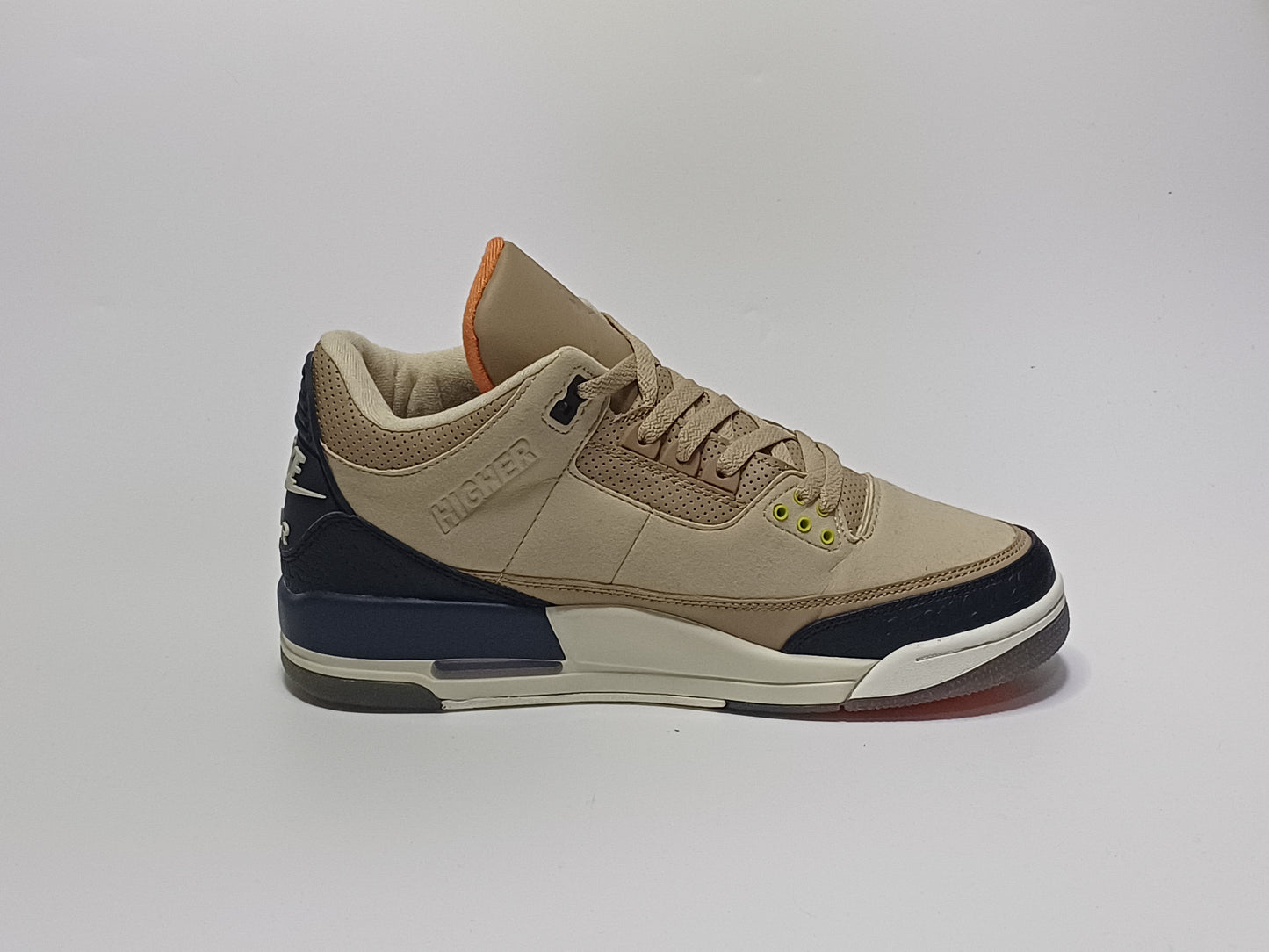 Jordan Retro 3 Beige Negra