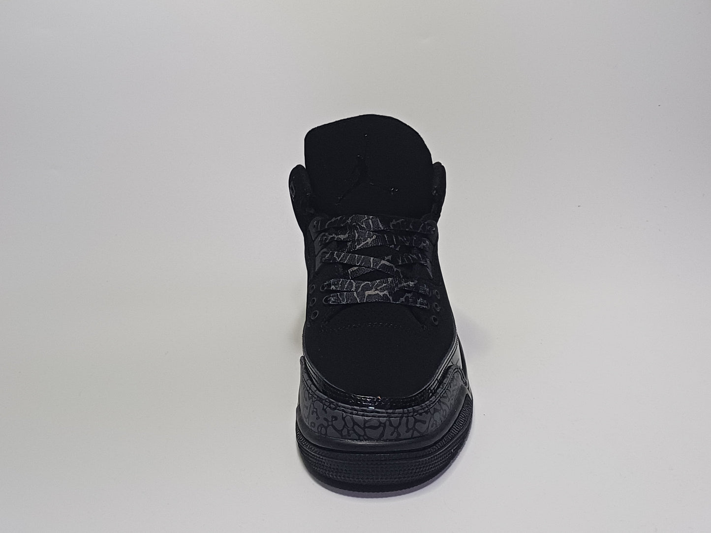 Jordan Retro 3 Negra Toda