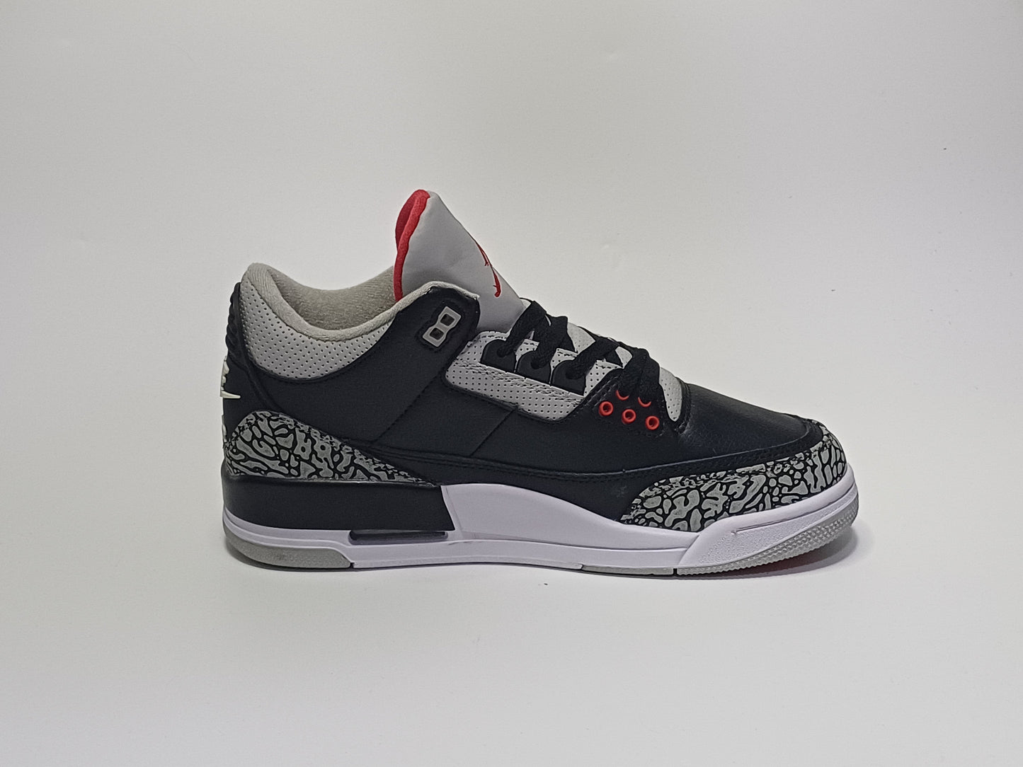 Jordan Retro 3 Negra Roja
