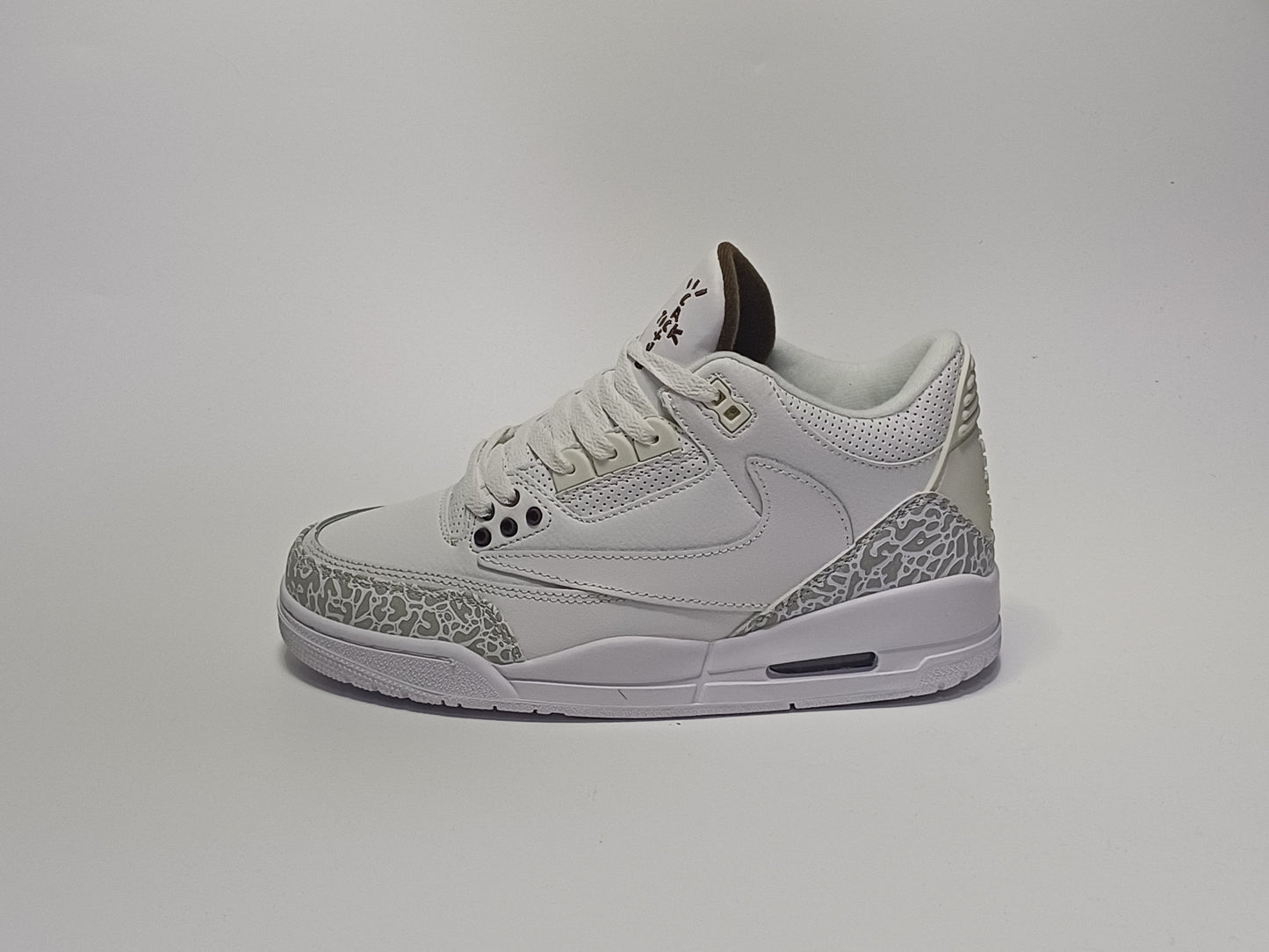 Jordan Retro 3 Travis Blanca Toda