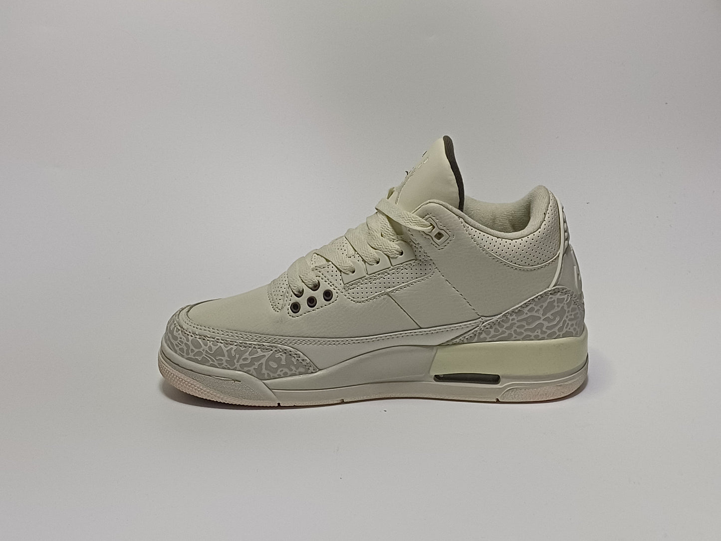 Jordan Retro 3 Travis Beige
