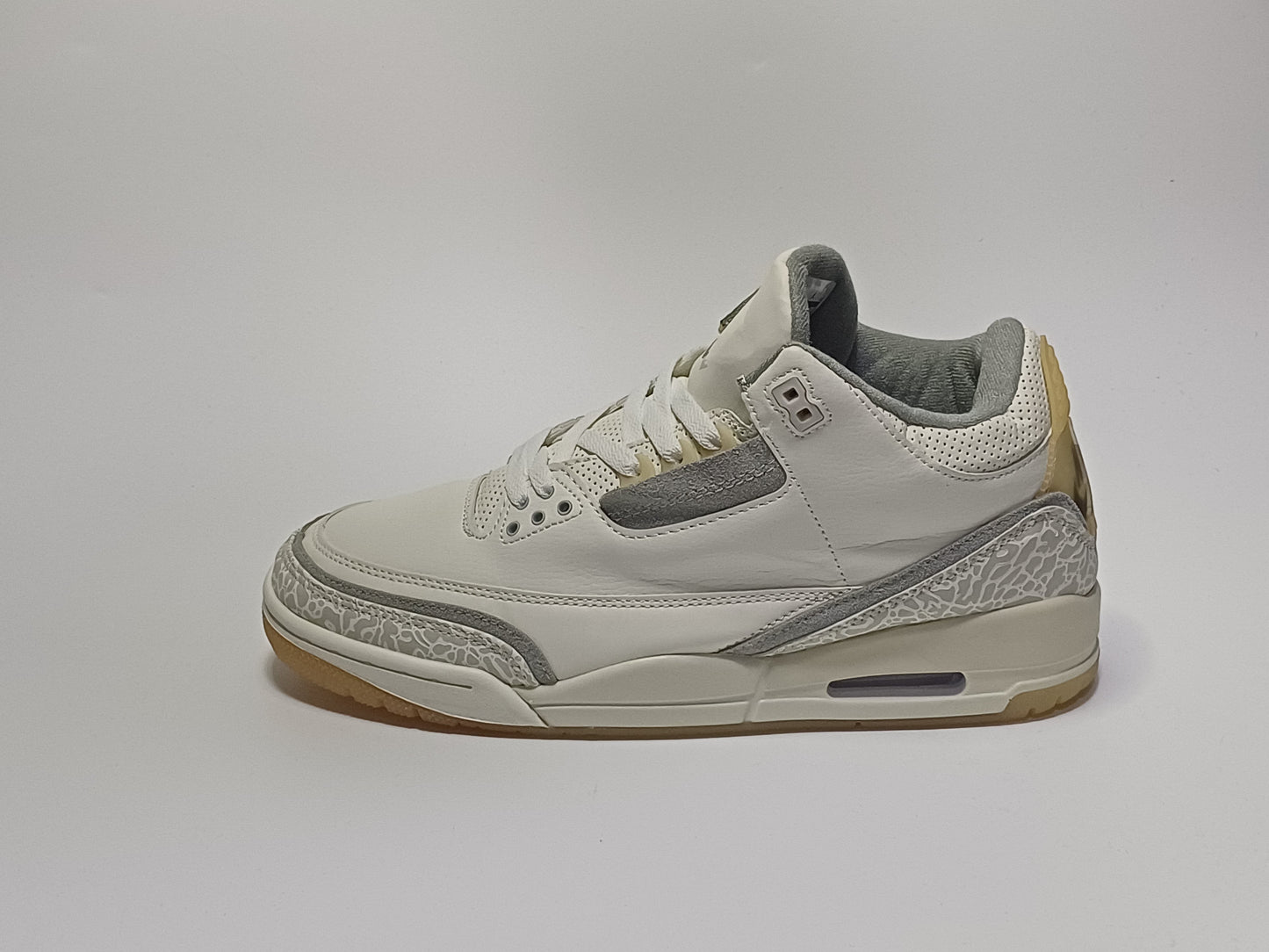 Jordan Retro 3 Blanca Gris Suela Beige