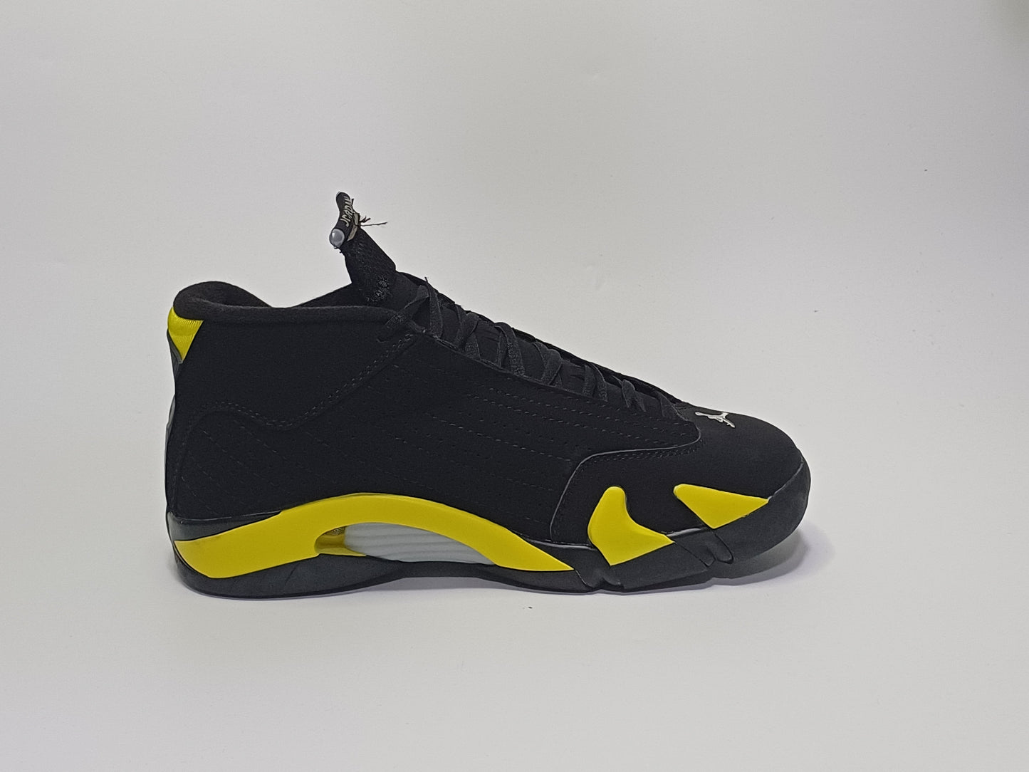 Jordan Retro 14 Negra Amarilla