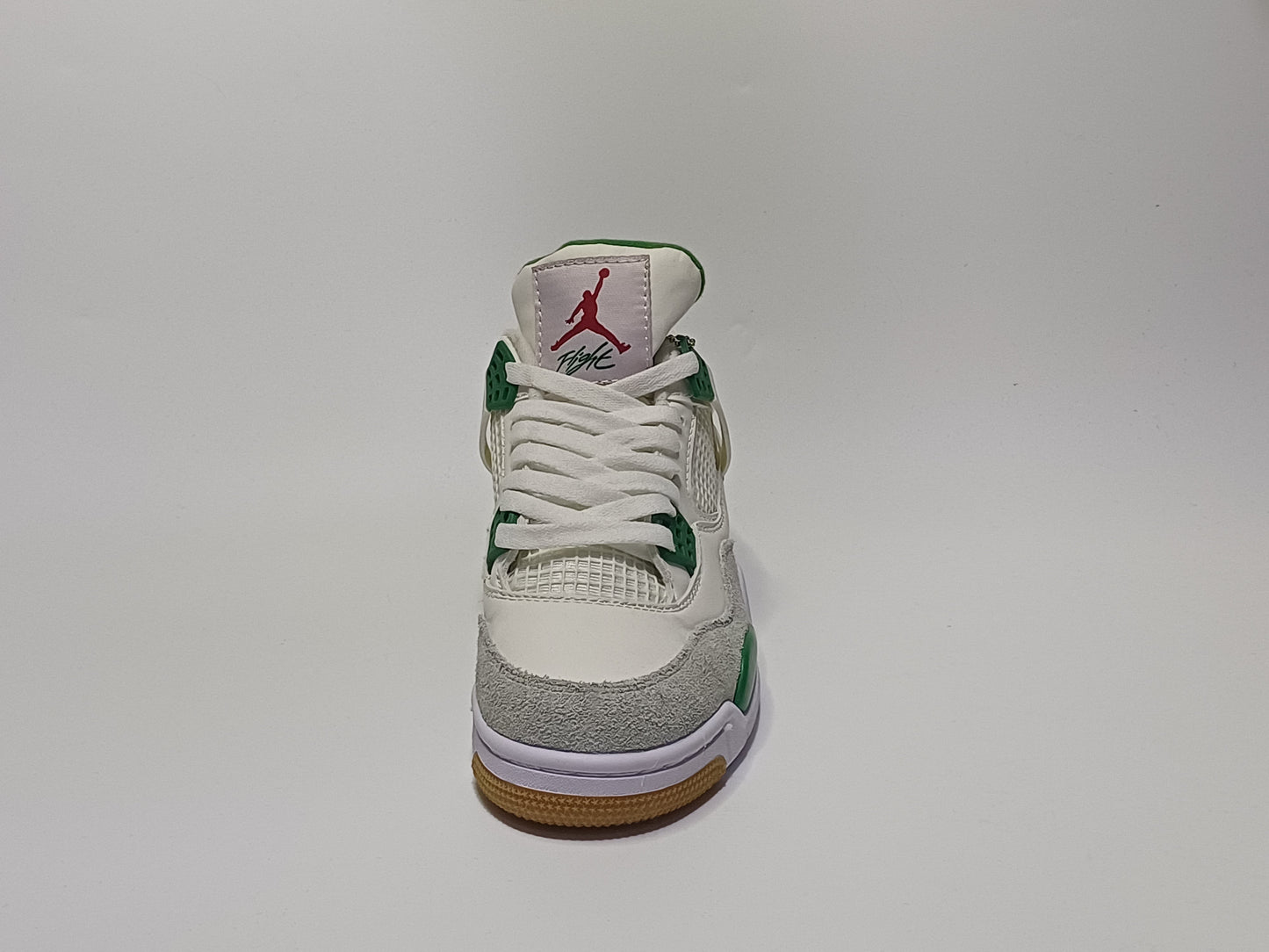 Jordan Retro 4 x SB Blanca Verde