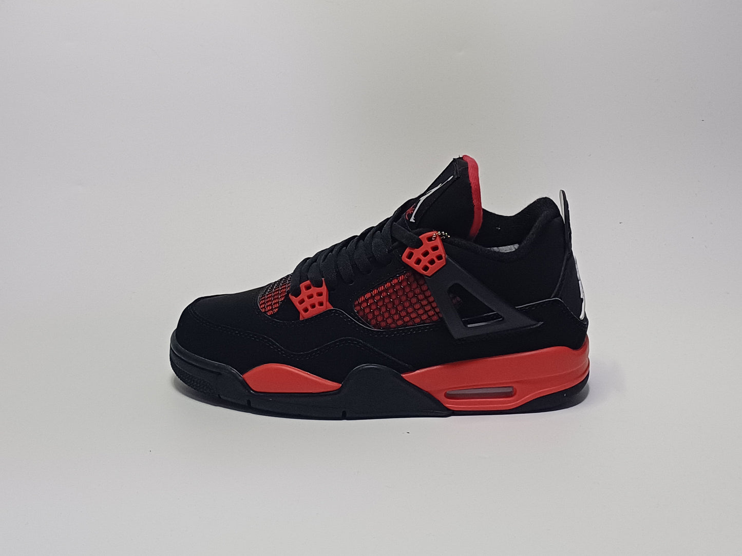 Jordan Retro 4 Negra Chapa Roja