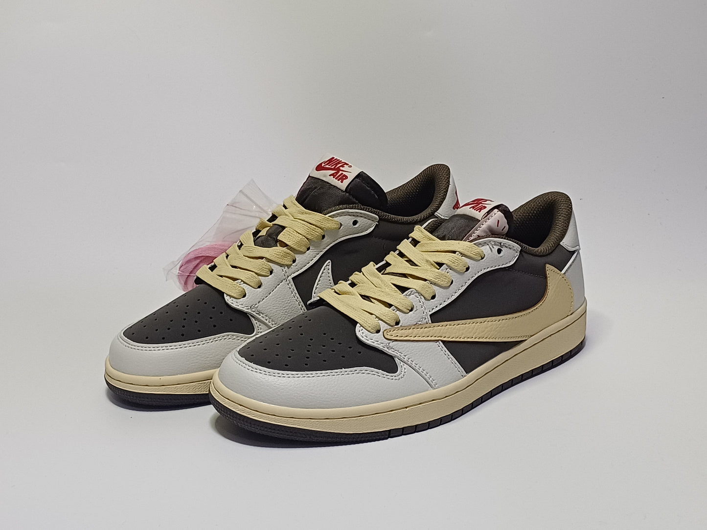 Jordan Retro 1 Zapatilla Traviz Blanca Beige