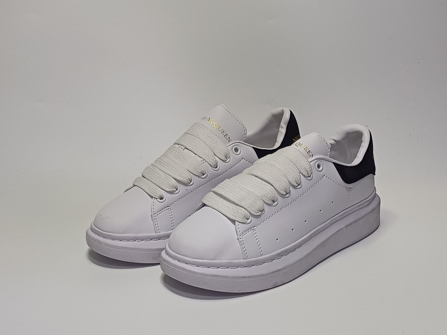 Alexander Mc Queen Blaco Talon Negro