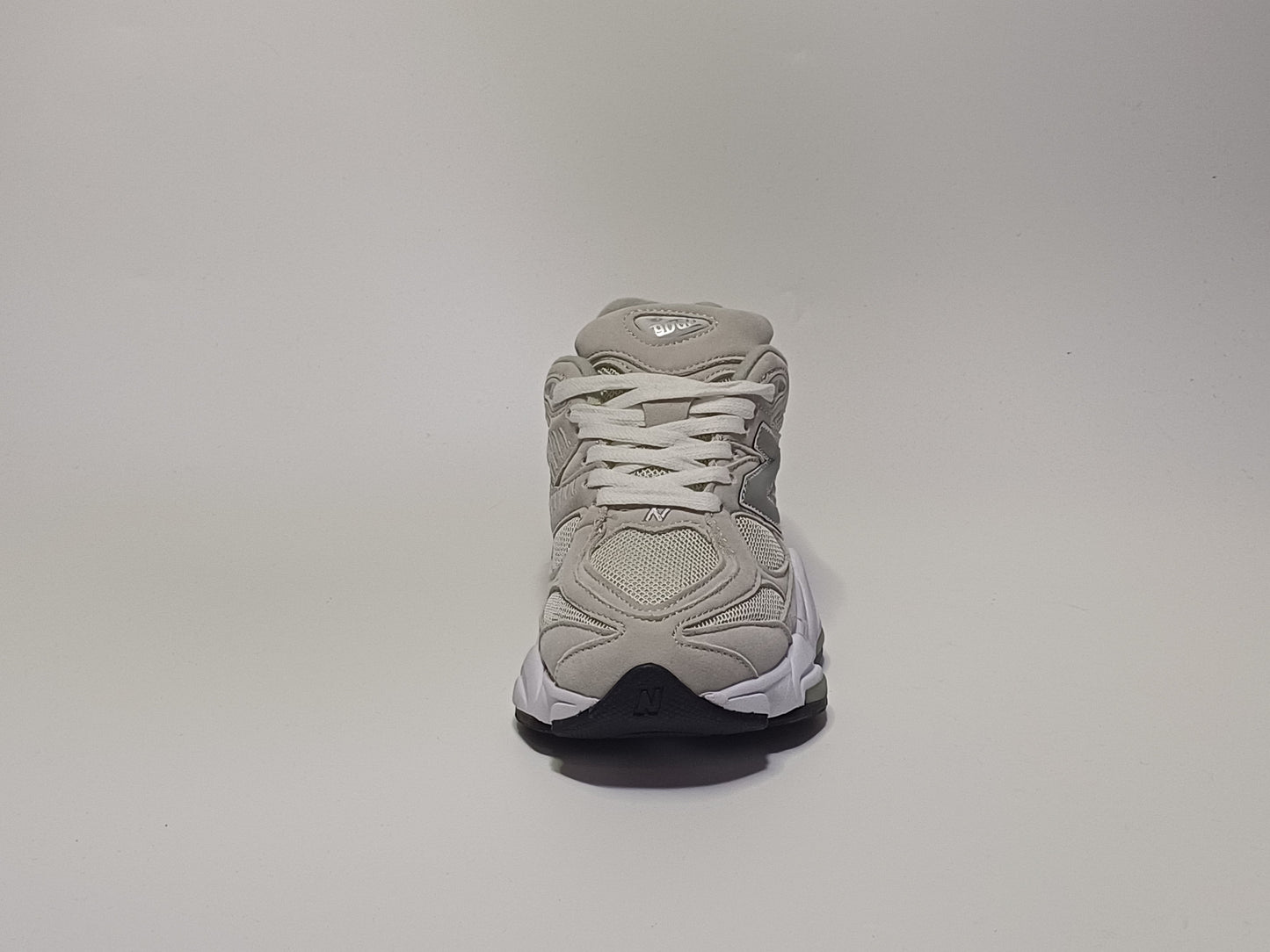 New Balance 9060  Beige Gris