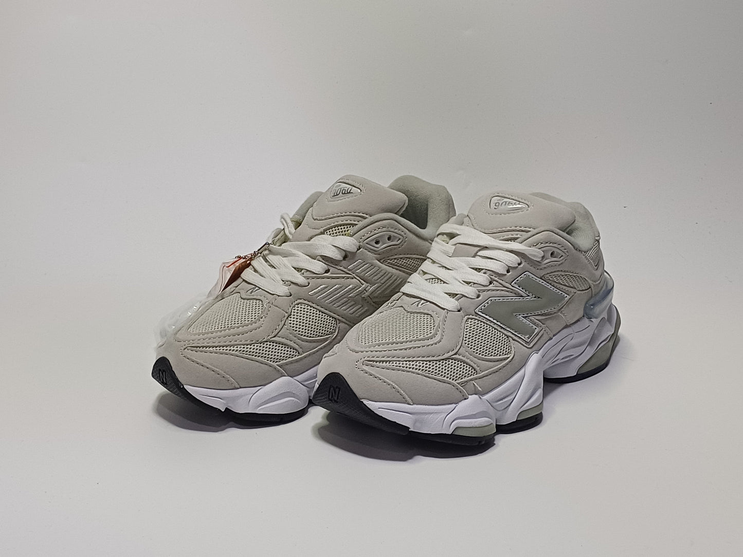 New Balance 9060  Beige Gris