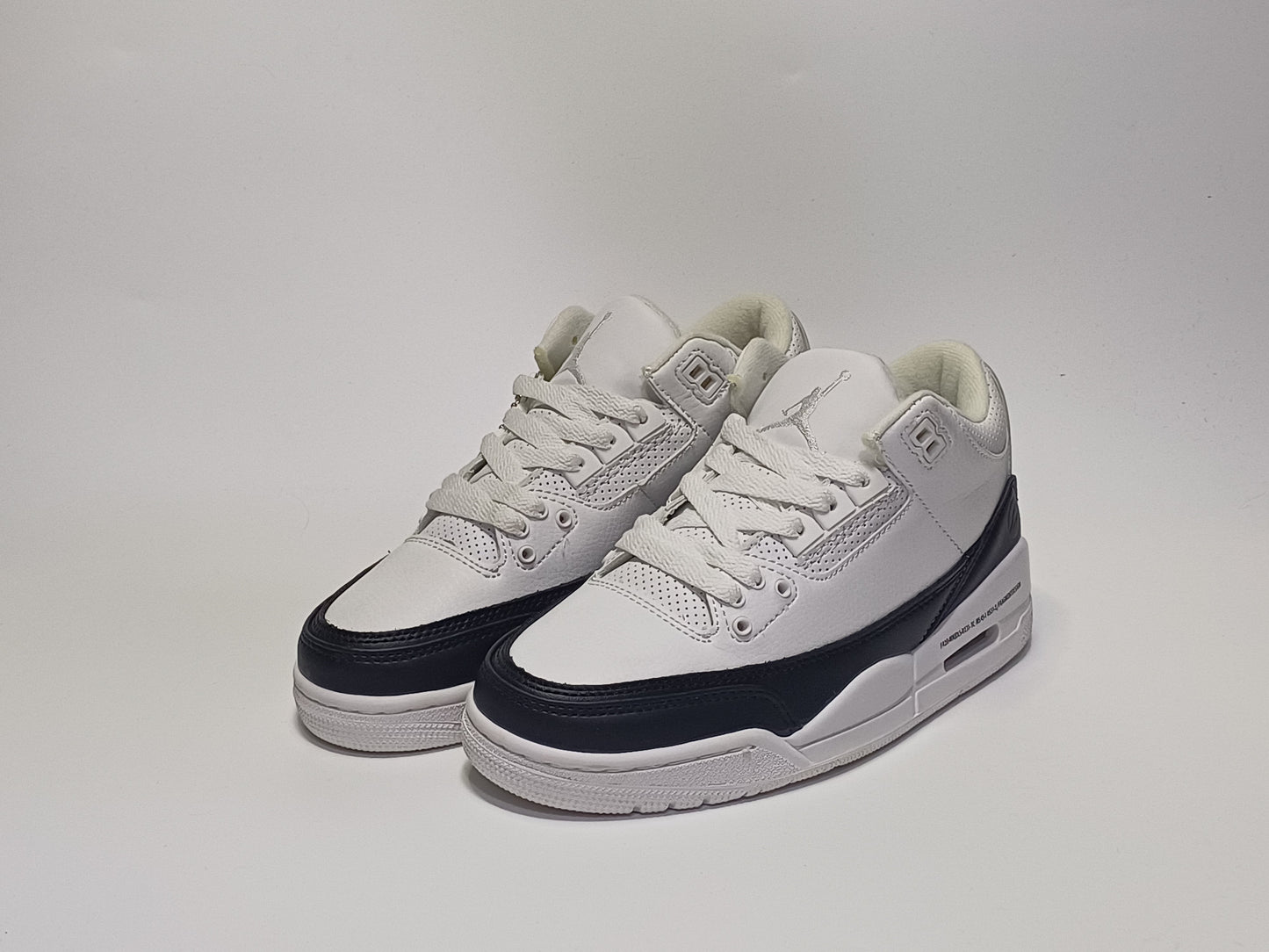 Jordan Retro 3 Blanca Negra