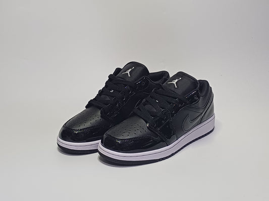 Jordan Retro 1 Zapatilla Charol Negra Suela Blanca