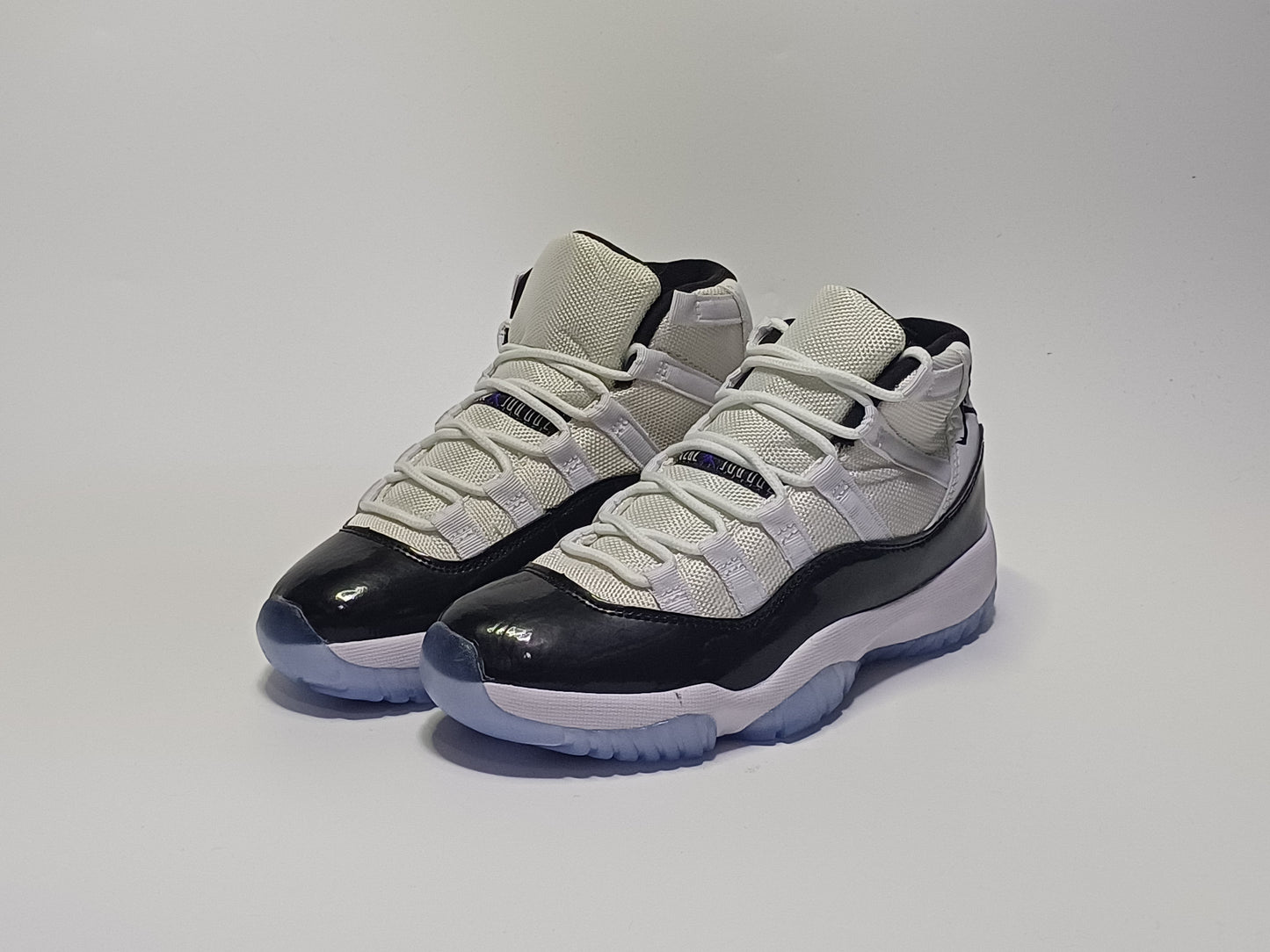 Jordan Retro 11 Bota Blanca Azul