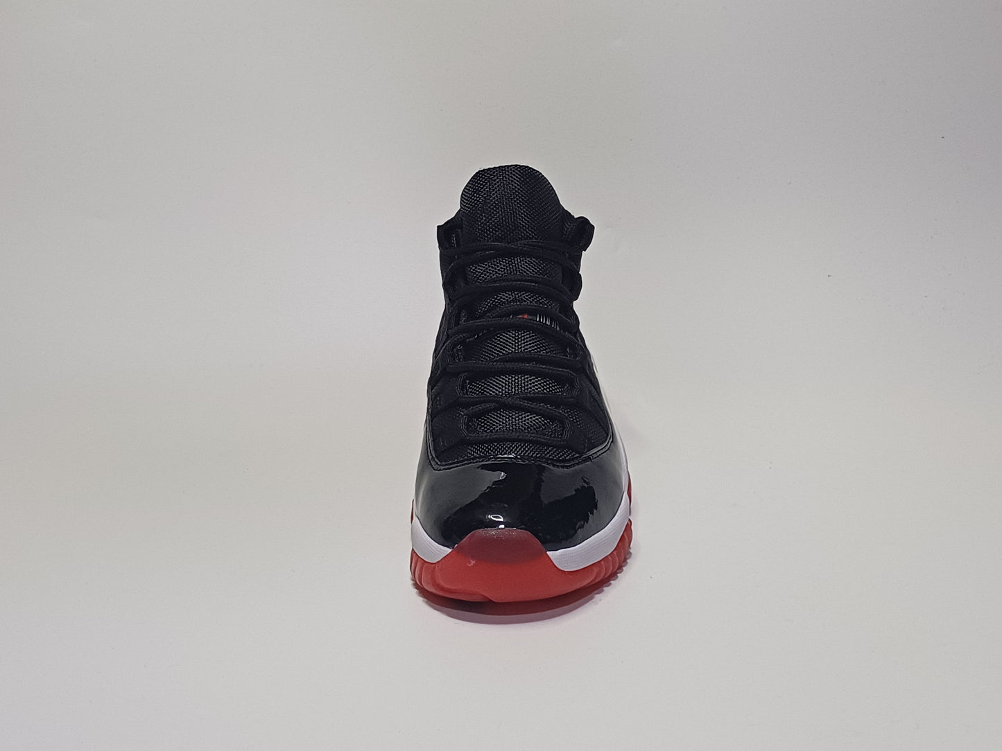 Jordan Retro 11 Bota Negra Roja