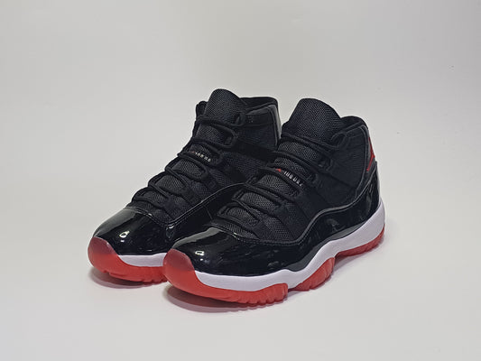 Jordan Retro 11 Bota Negra Roja