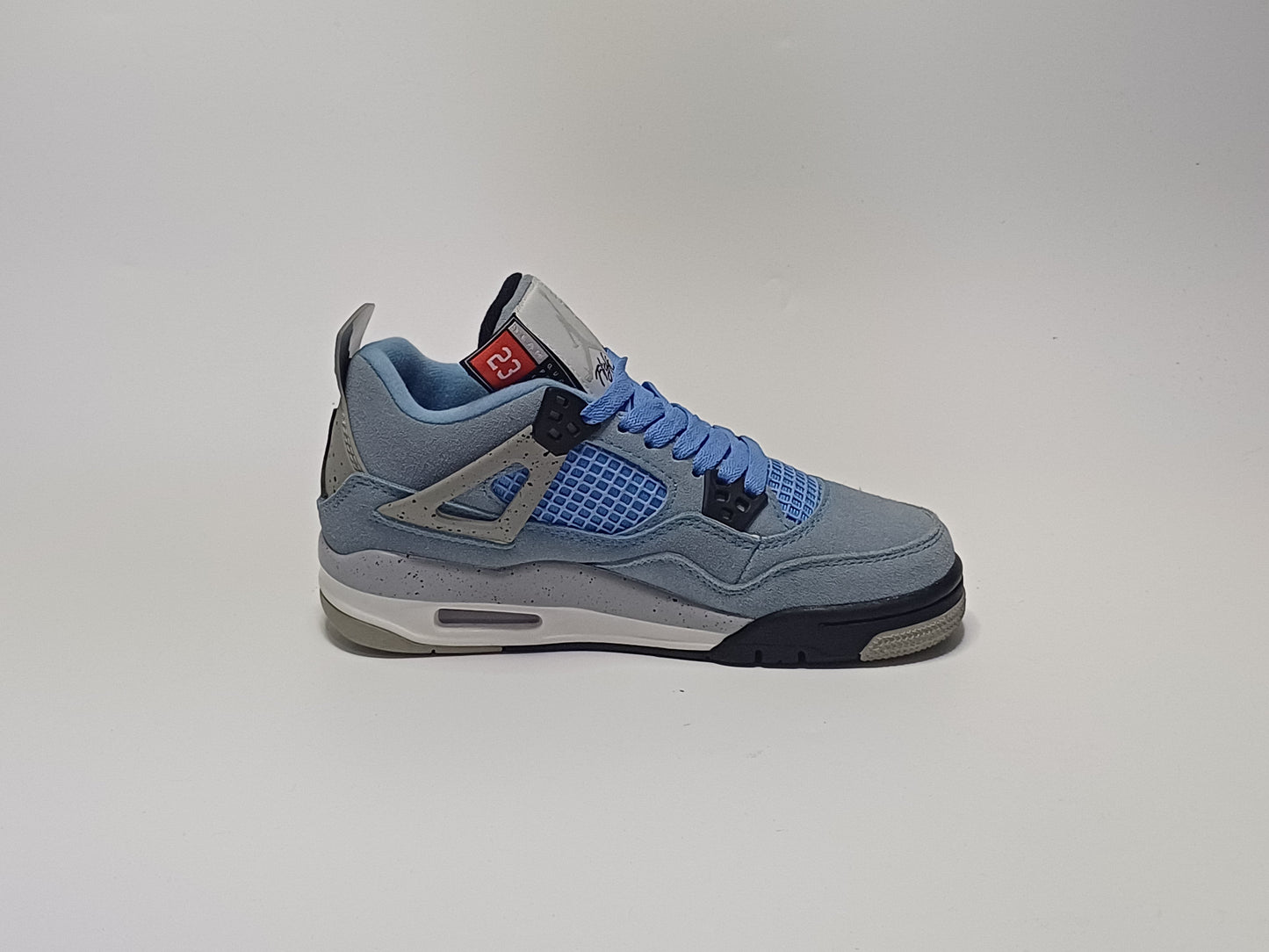 Jordan Retro 4 University Blue