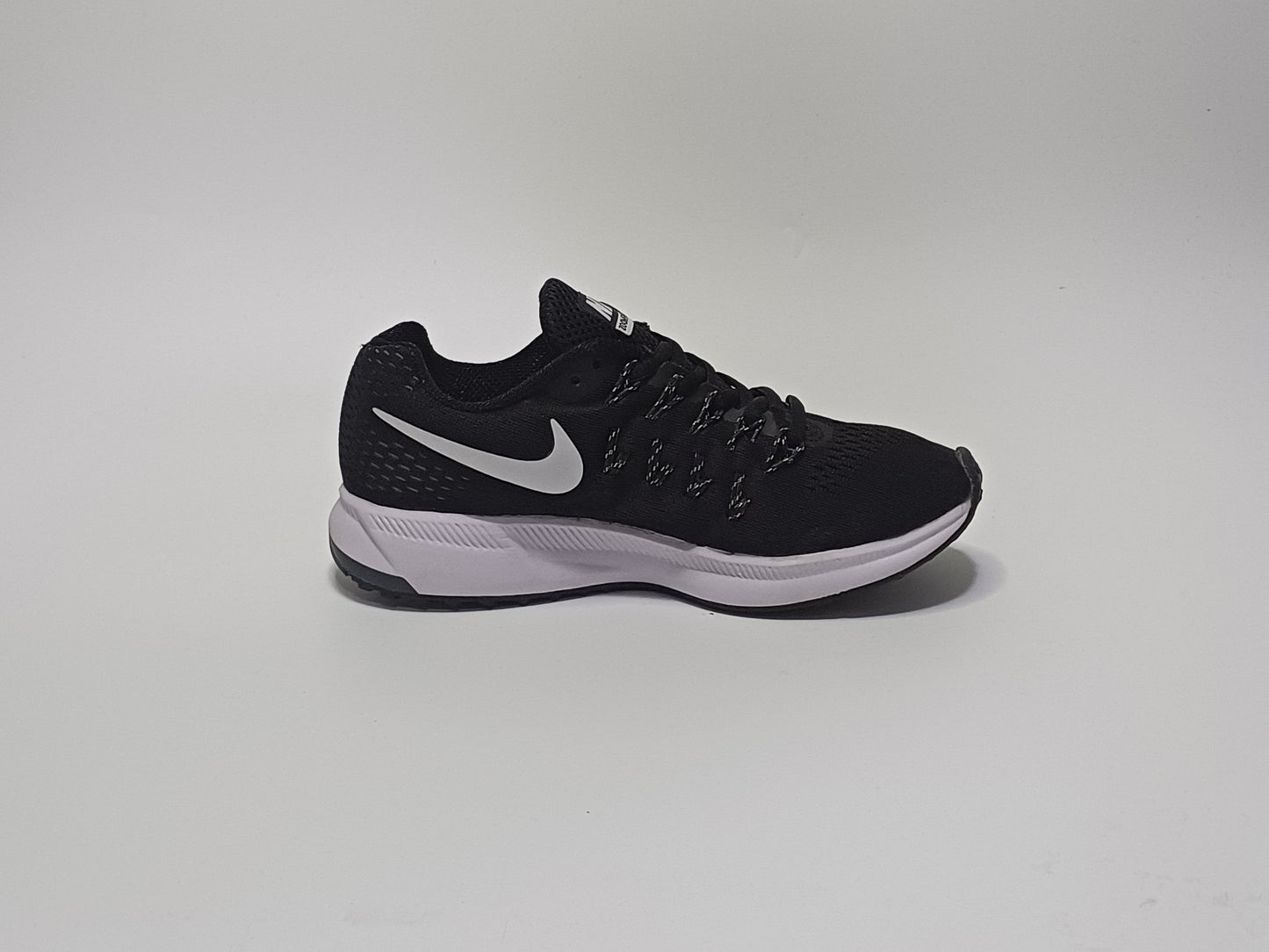 Nike Pegasus 33 Negro Blanco