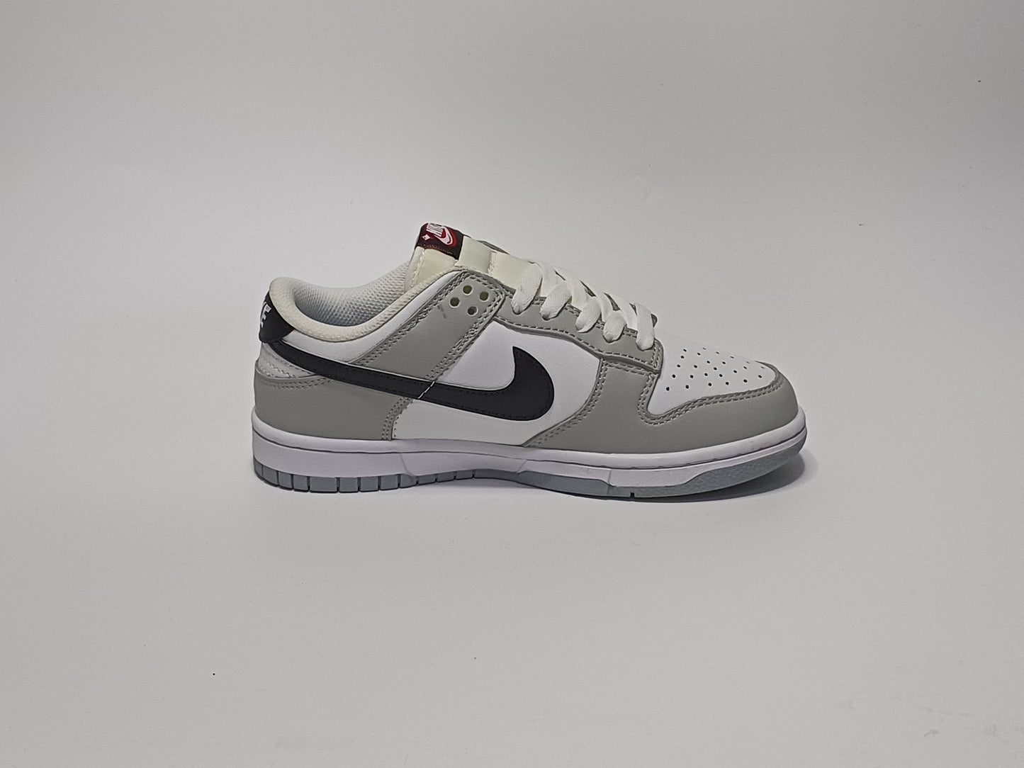 Nike SB Gris Blanco Chulo Negro