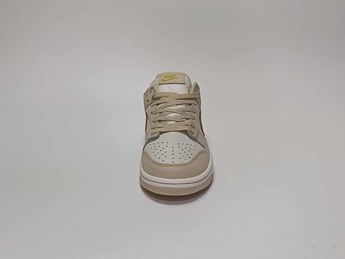 Nike SB Beige Dorado