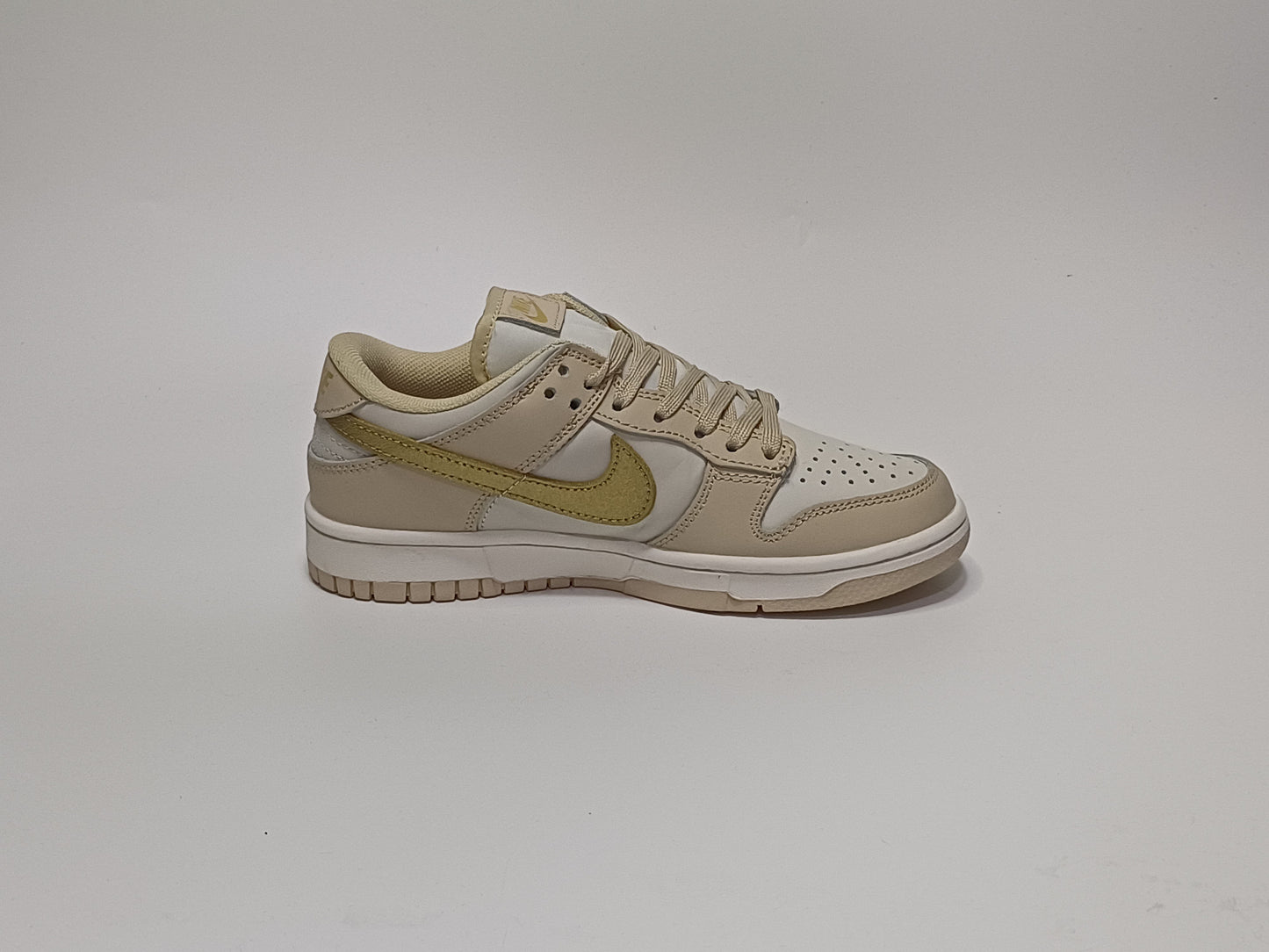 Nike SB Beige Dorado
