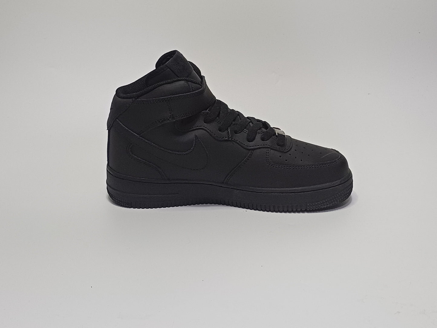 For One Bota Negra Toda