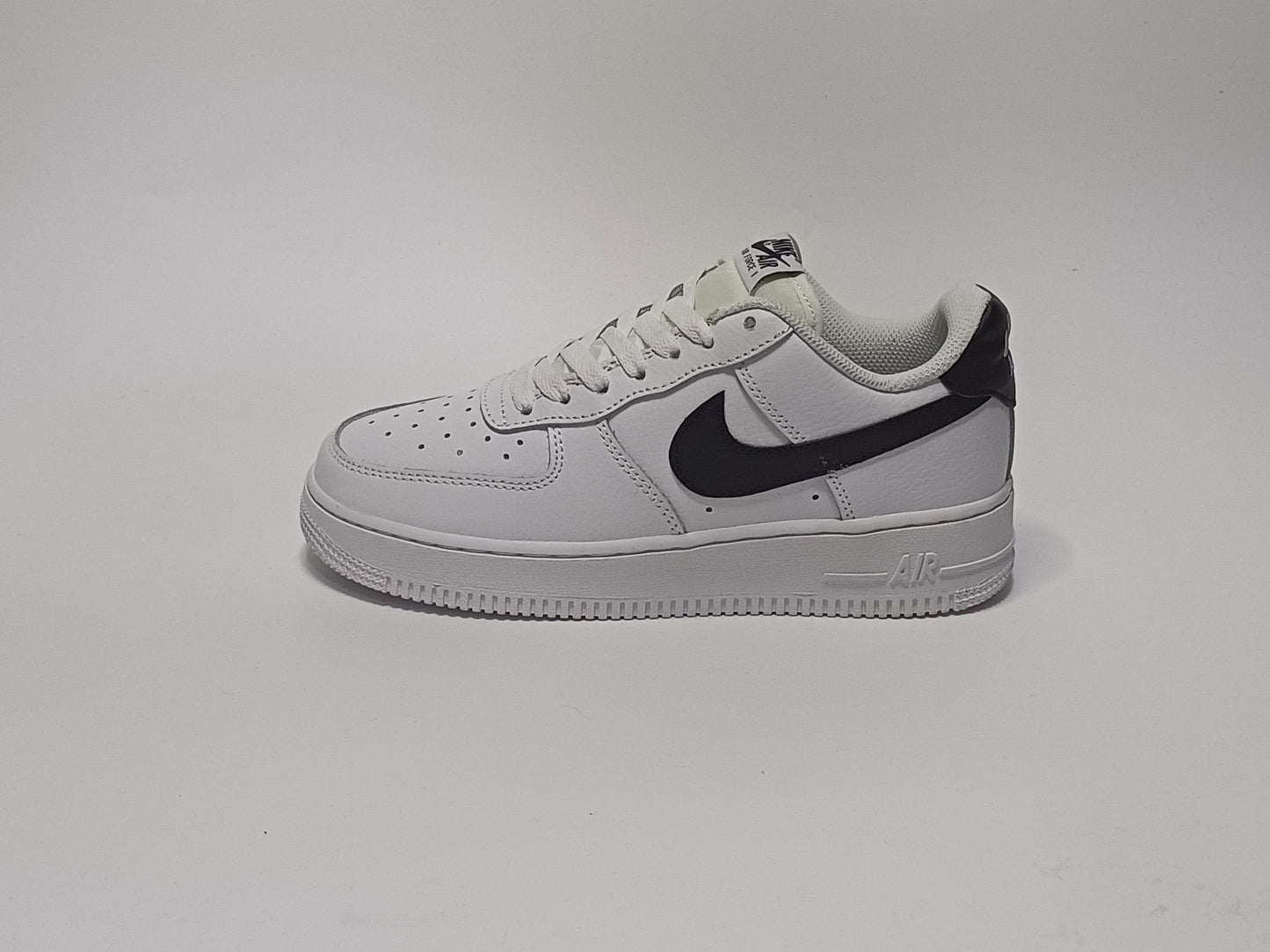 For One Blanco Chulo Negro