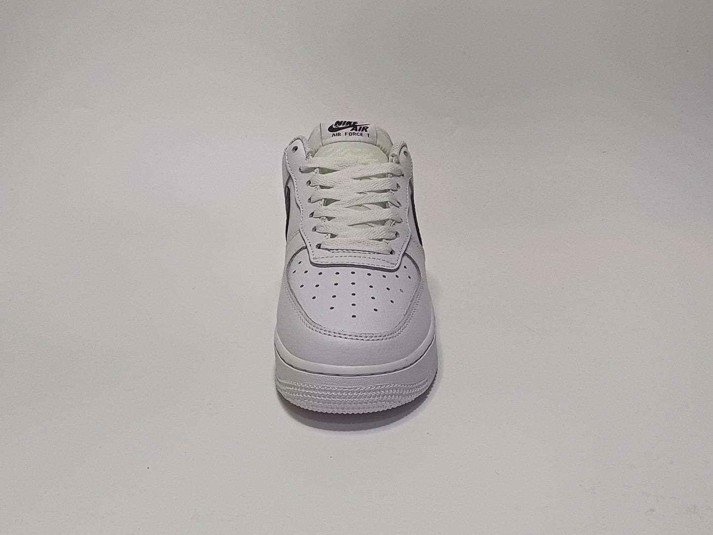 For One Blanco Chulo Negro