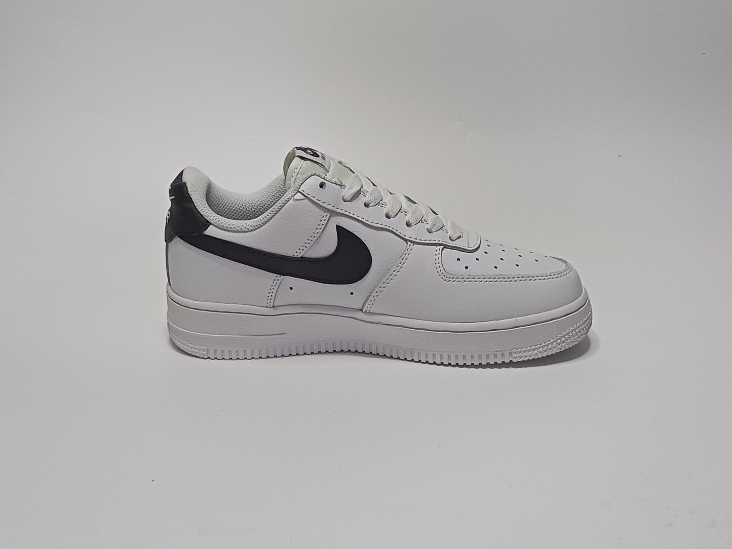 For One Blanco Chulo Negro