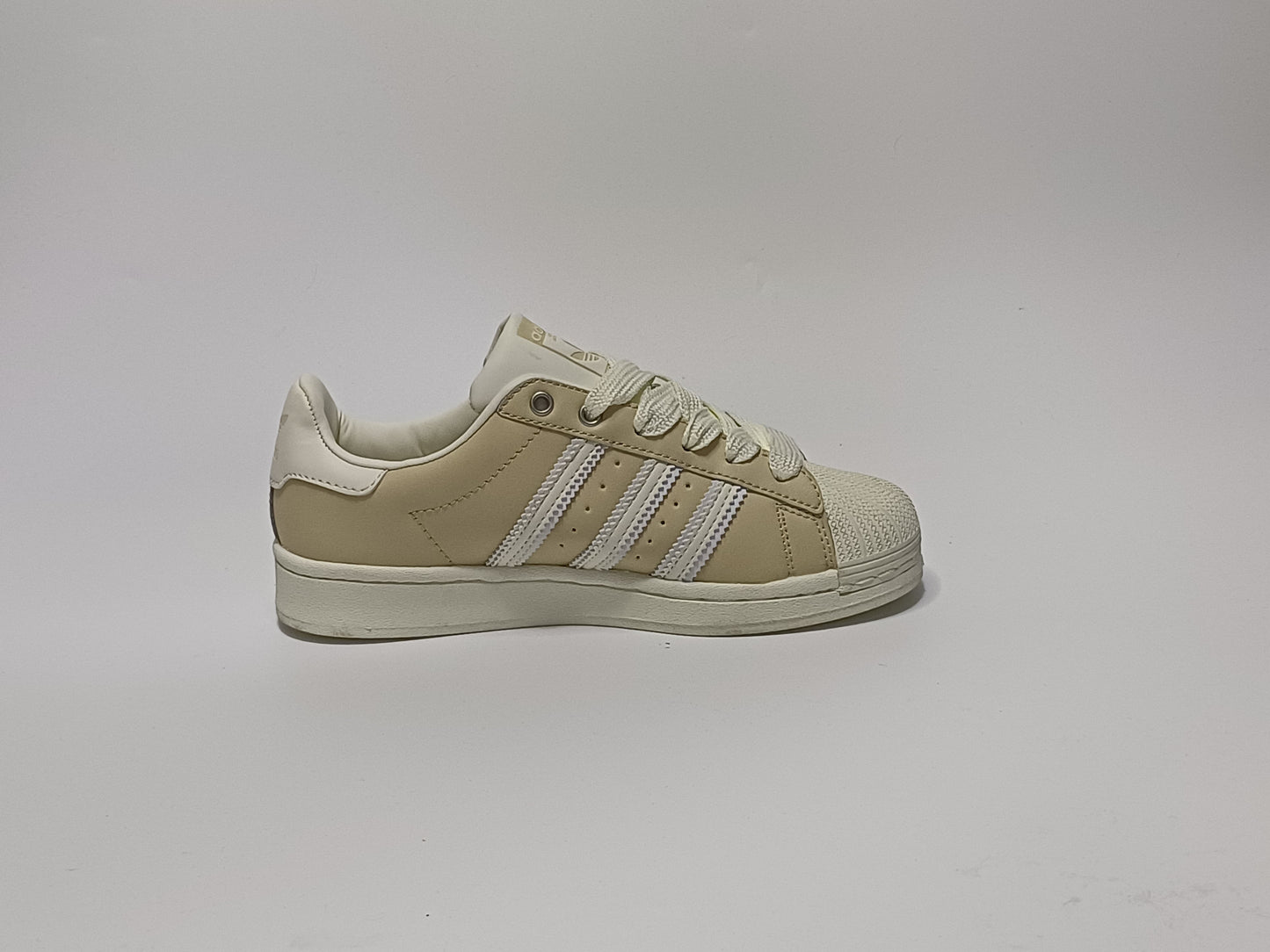 Adidas Super Star Cuero Beige