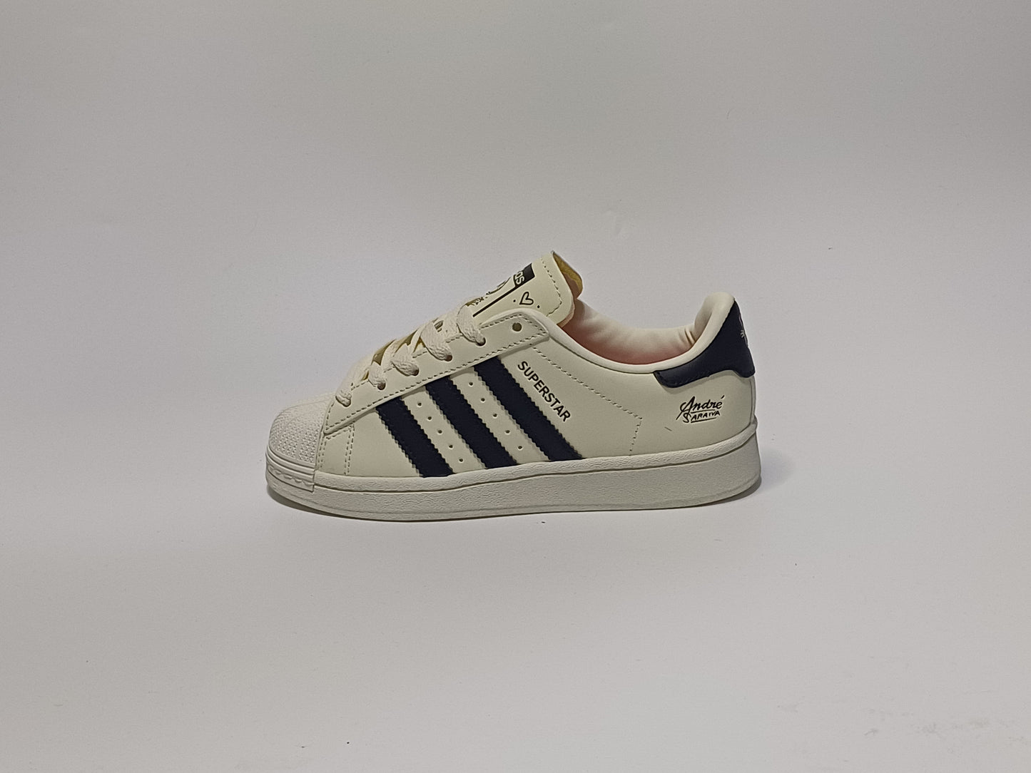 Adidas Super Star Saravia
