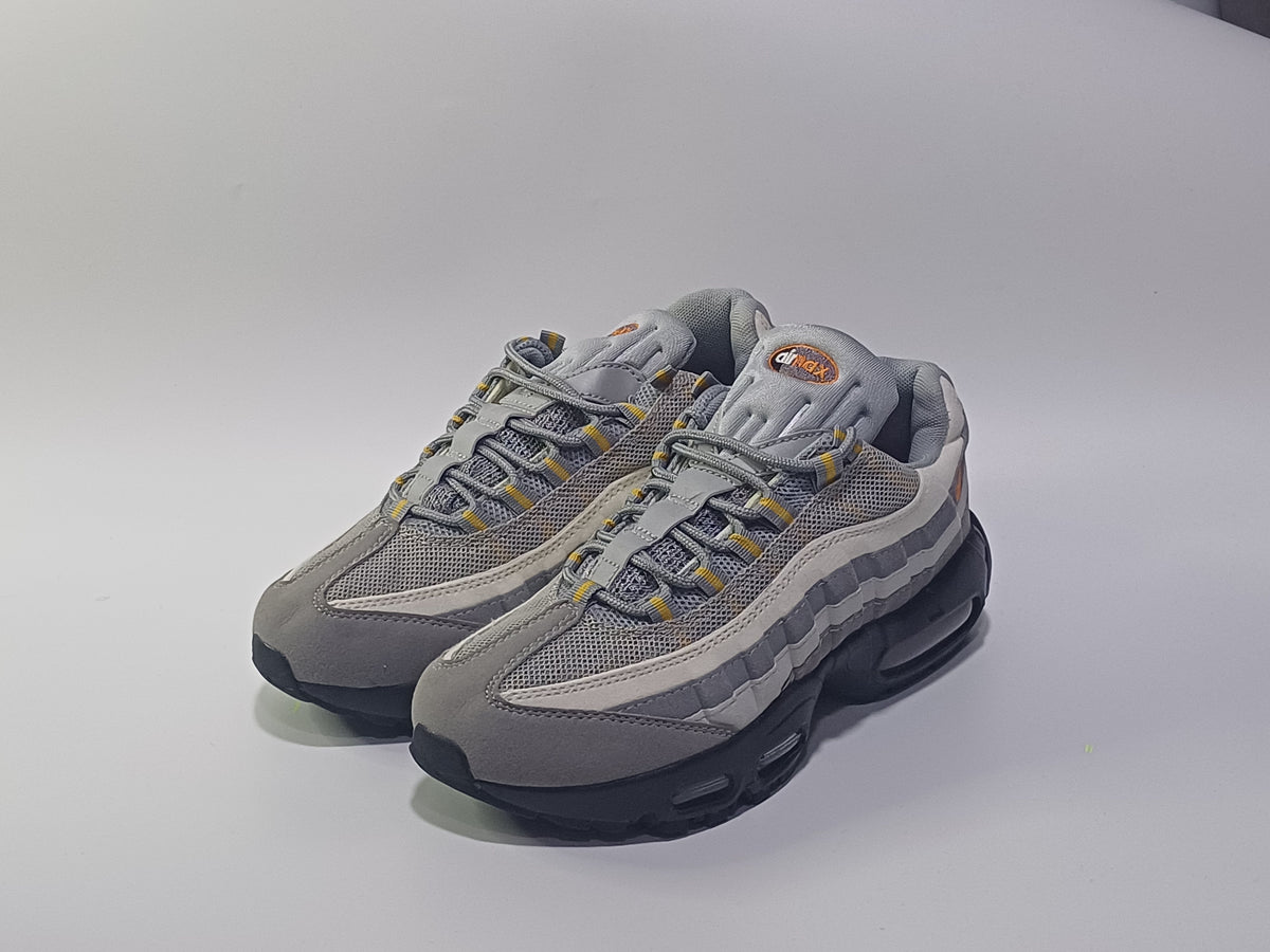 Nike 7 Cámaras Gris Amarillo